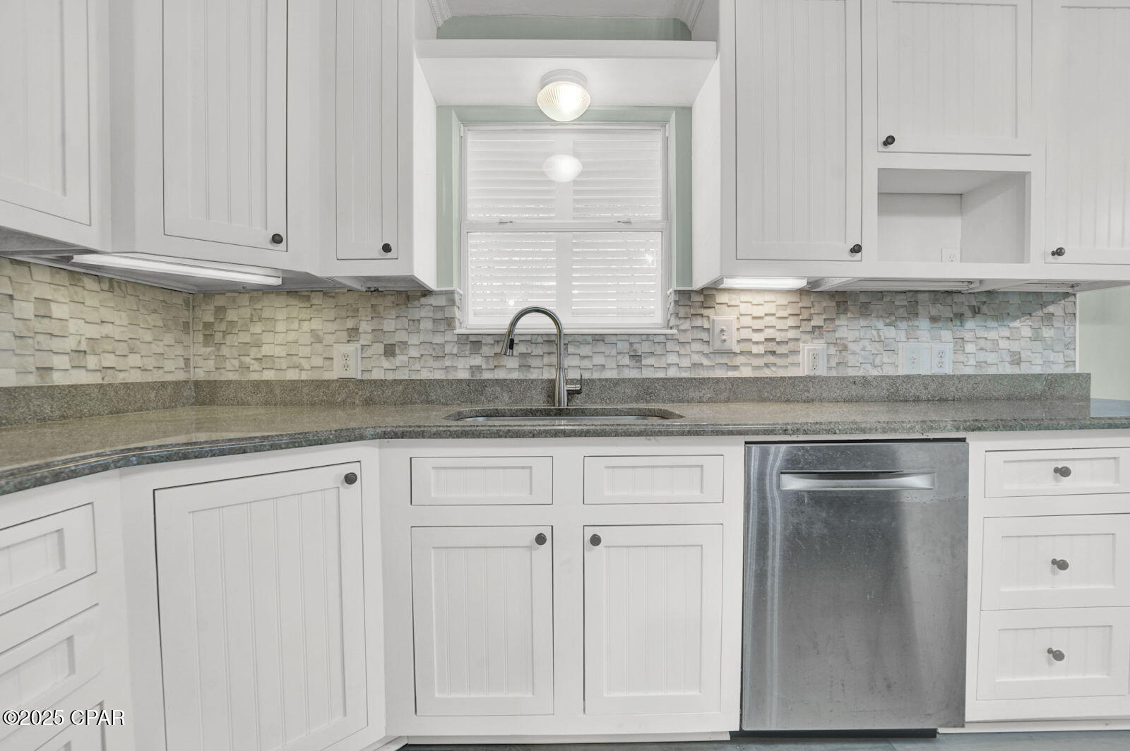 Image 13 For 93 Beachfront Trail