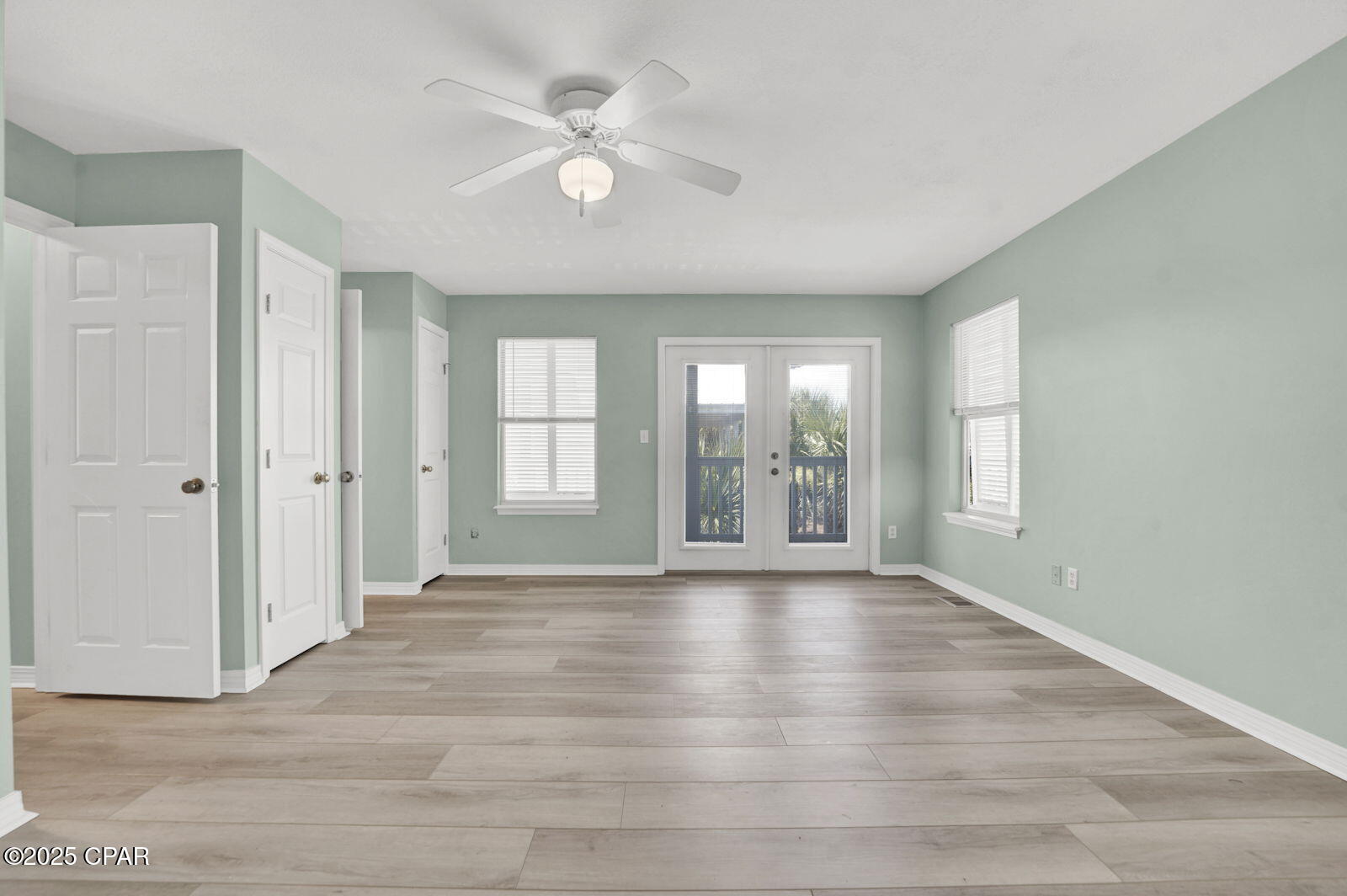 Image 17 For 93 Beachfront Trail