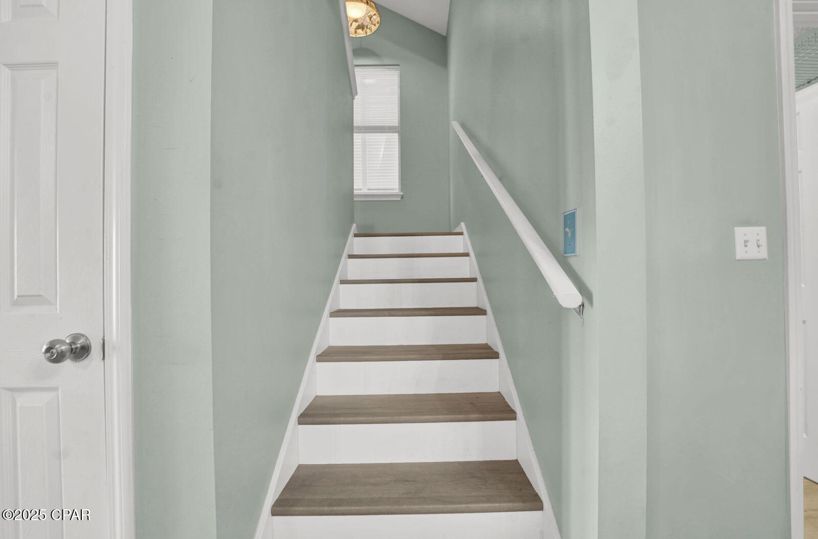 Image 22 For 93 Beachfront Trail