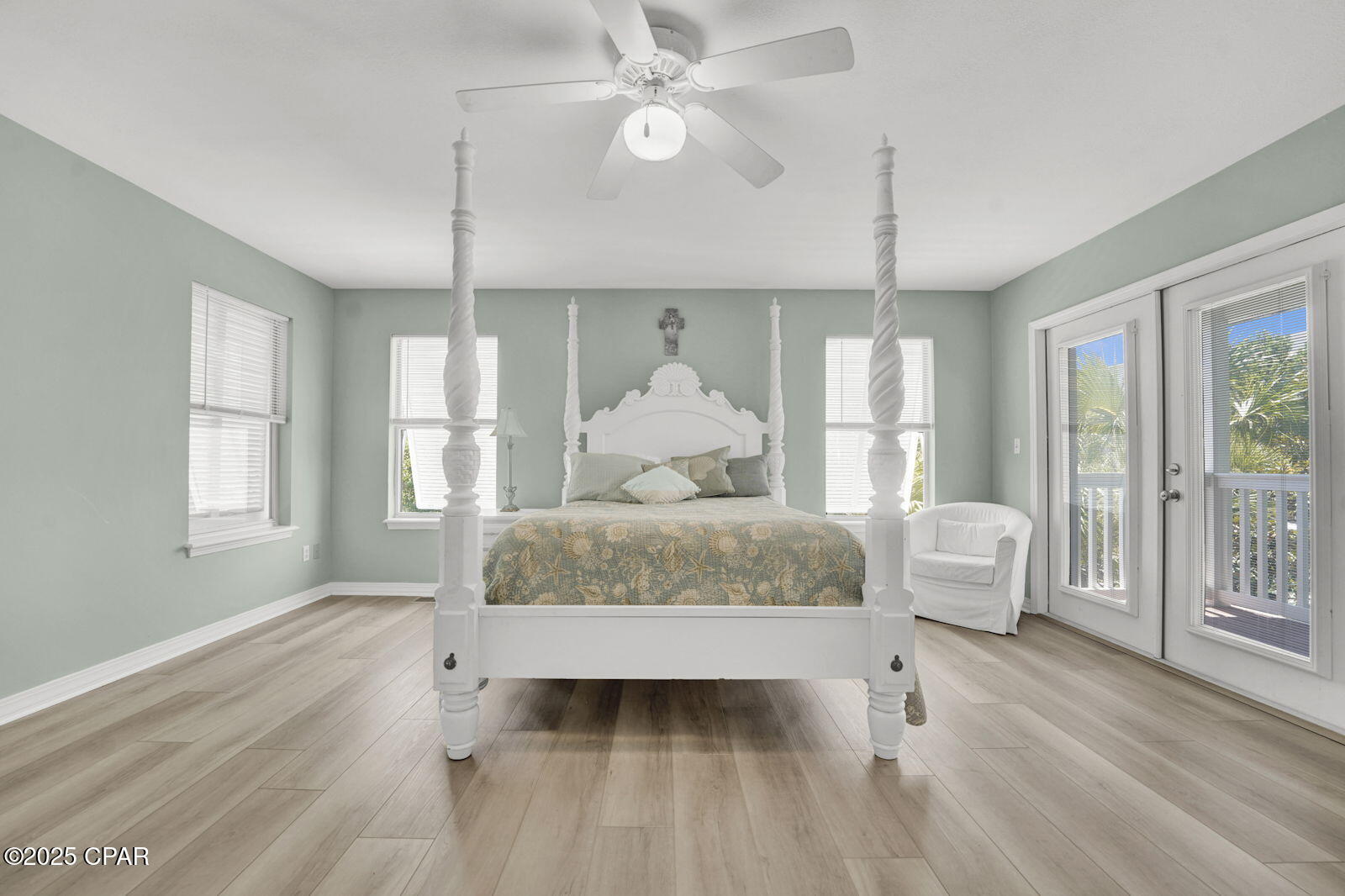 Image 25 For 93 Beachfront Trail