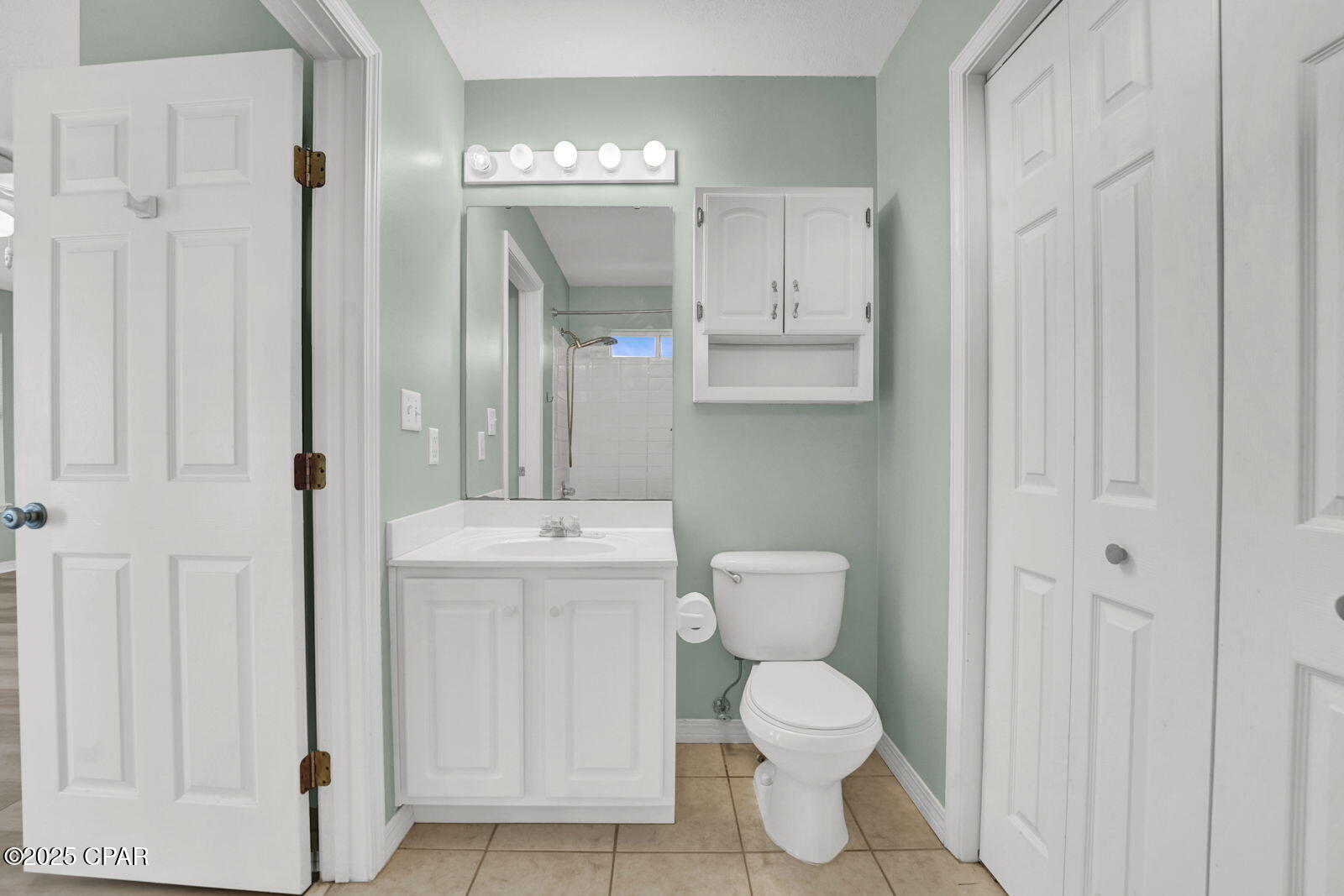 Image 32 For 93 Beachfront Trail