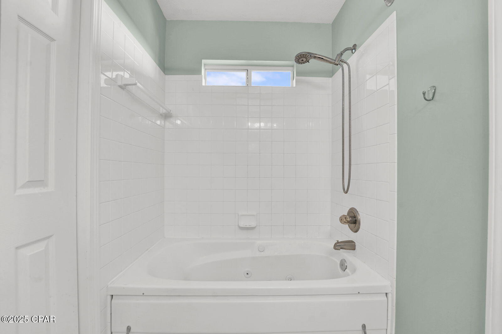 Image 33 For 93 Beachfront Trail