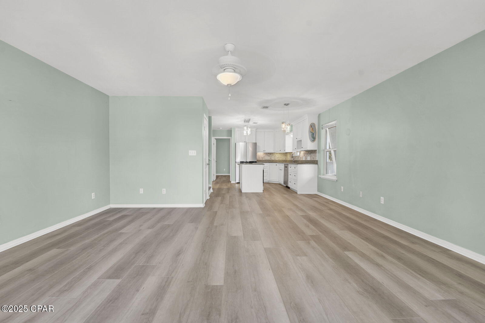 Image 4 For 93 Beachfront Trail