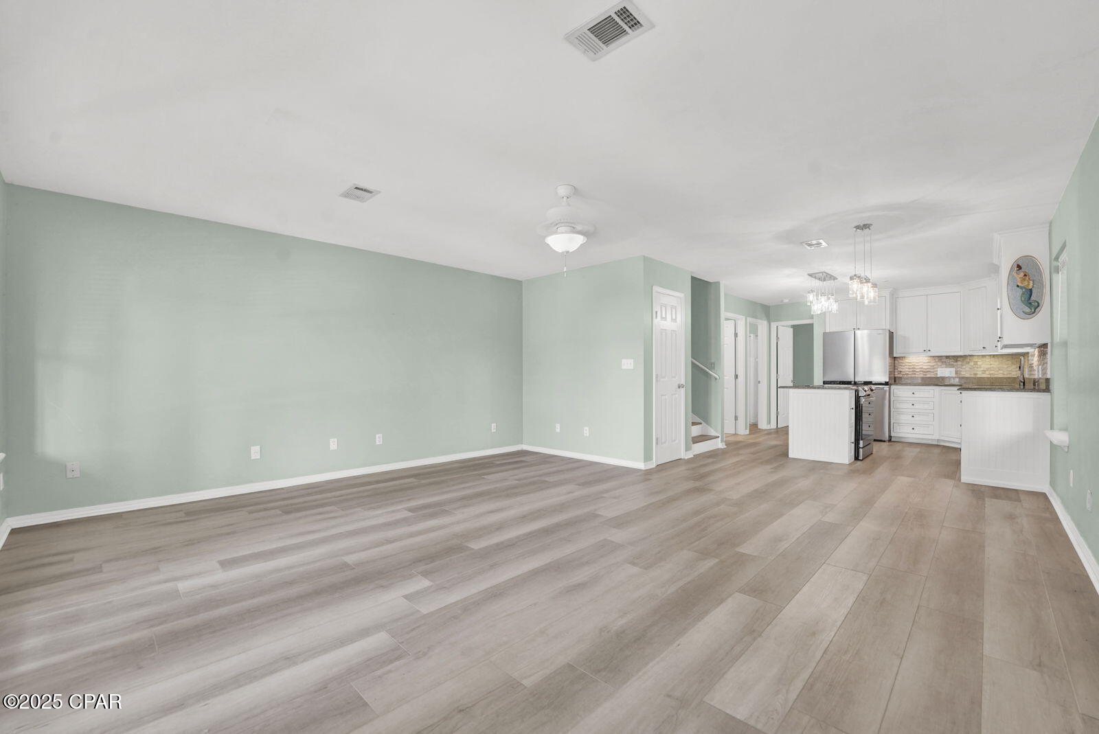 Image 5 For 93 Beachfront Trail