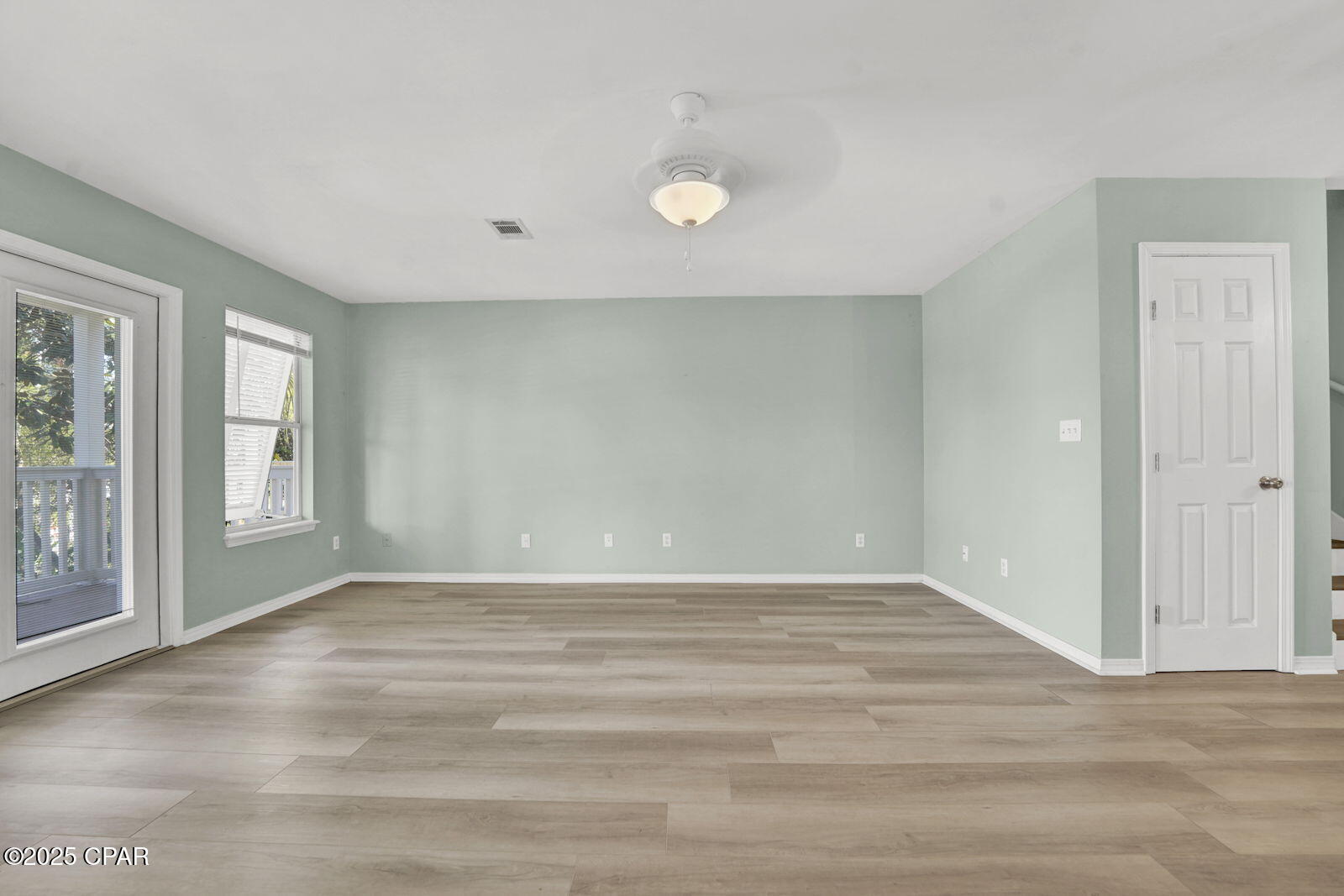 Image 9 For 93 Beachfront Trail