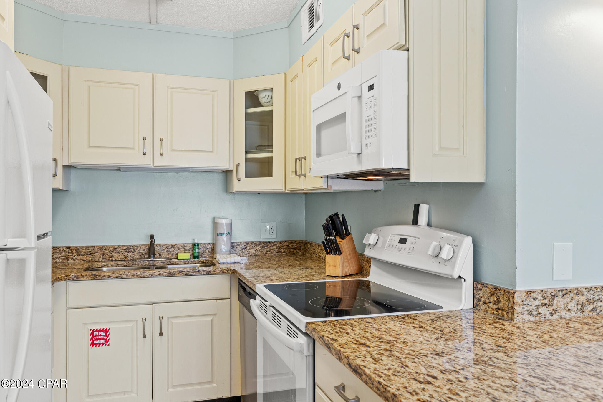 Image 12 For 8743 Thomas Drive 1224