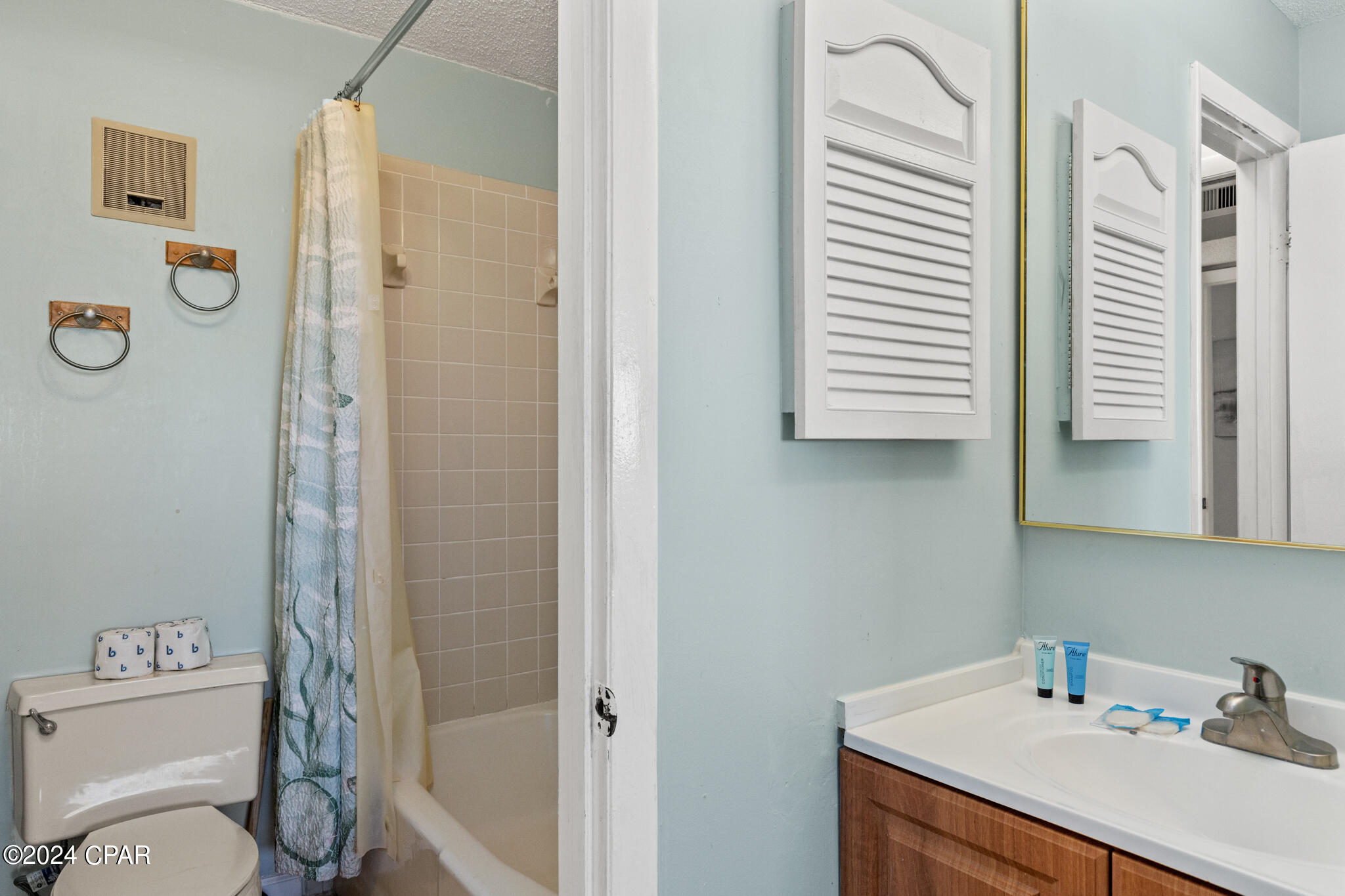 Image 6 For 8743 Thomas Drive 1224