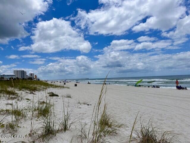 Image 13 For 104 Evergreen Street