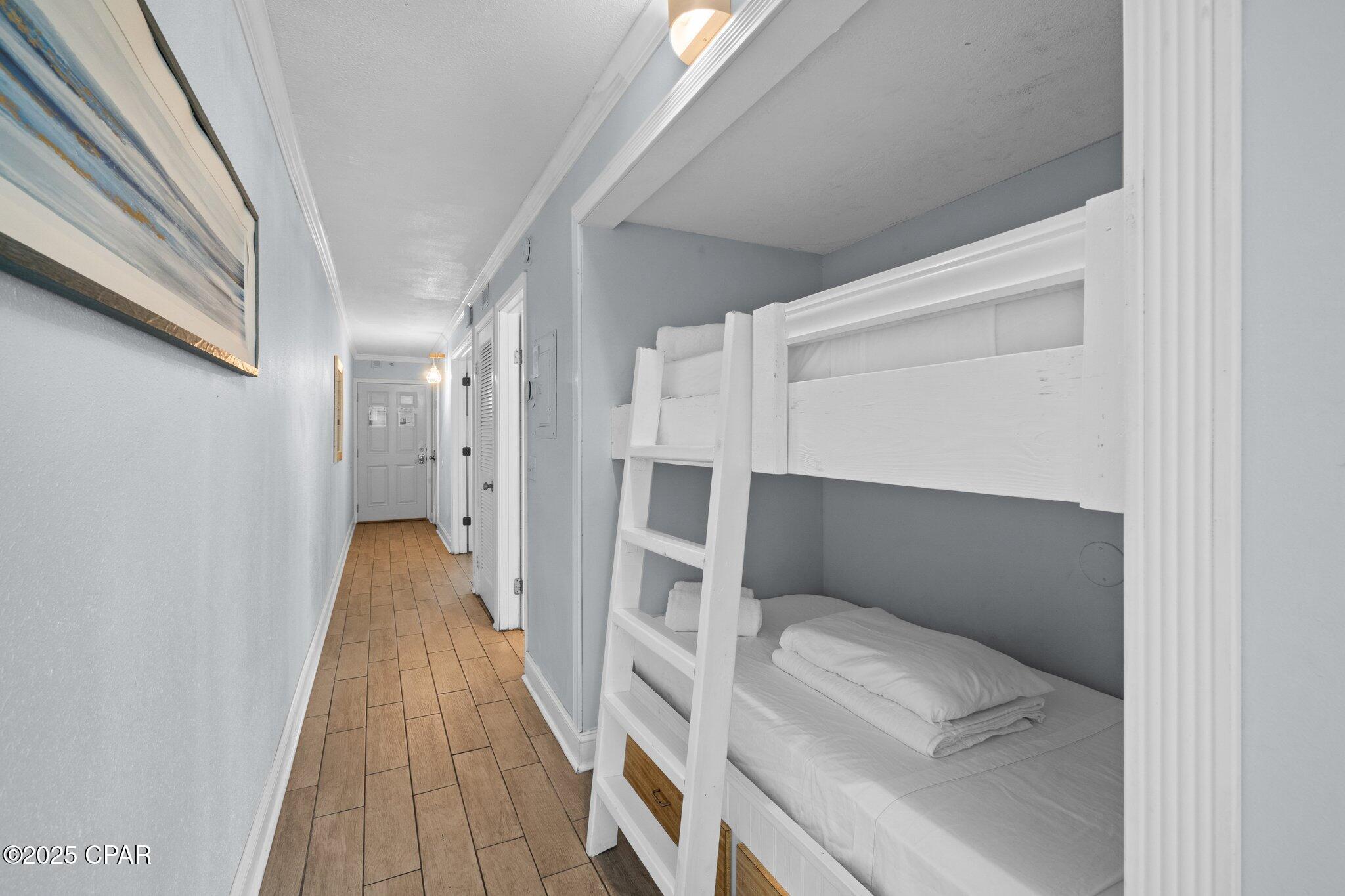 Image 21 For 8743 Thomas Drive 1211