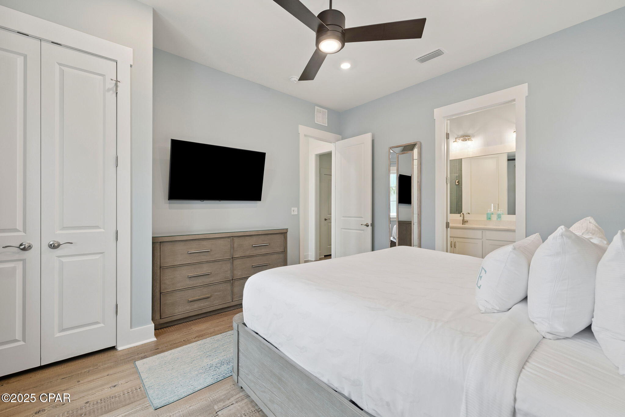 Image 47 For 125 Paradise Found Circle