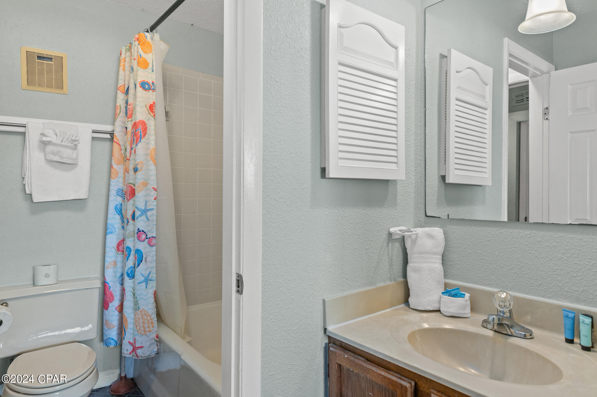 Image 6 For 8743 Thomas Drive 212