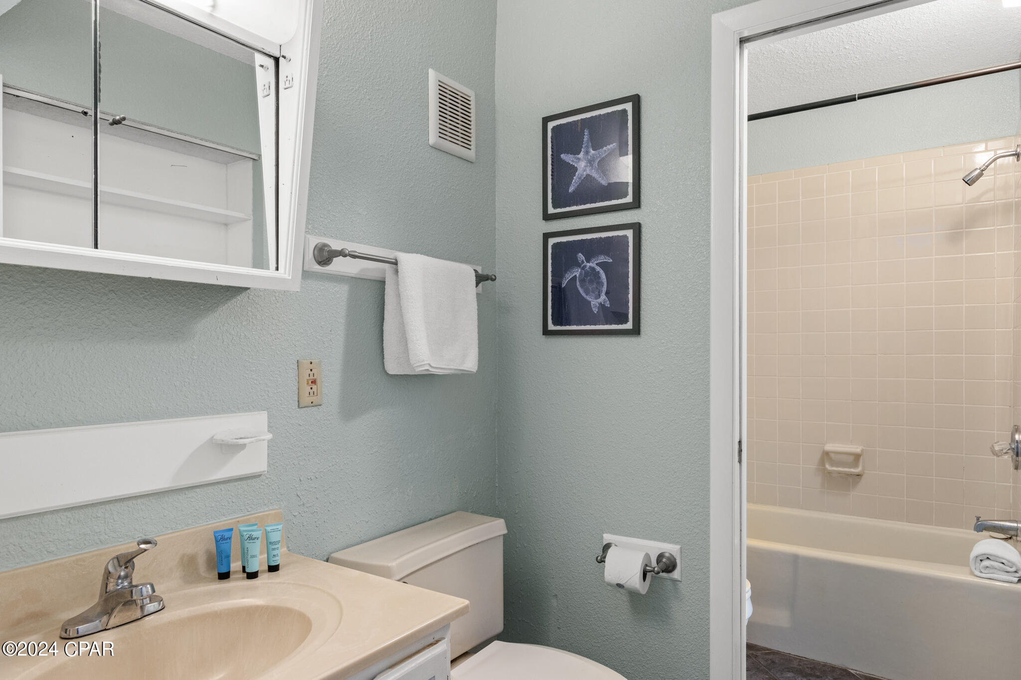 Image 7 For 8743 Thomas Drive 212