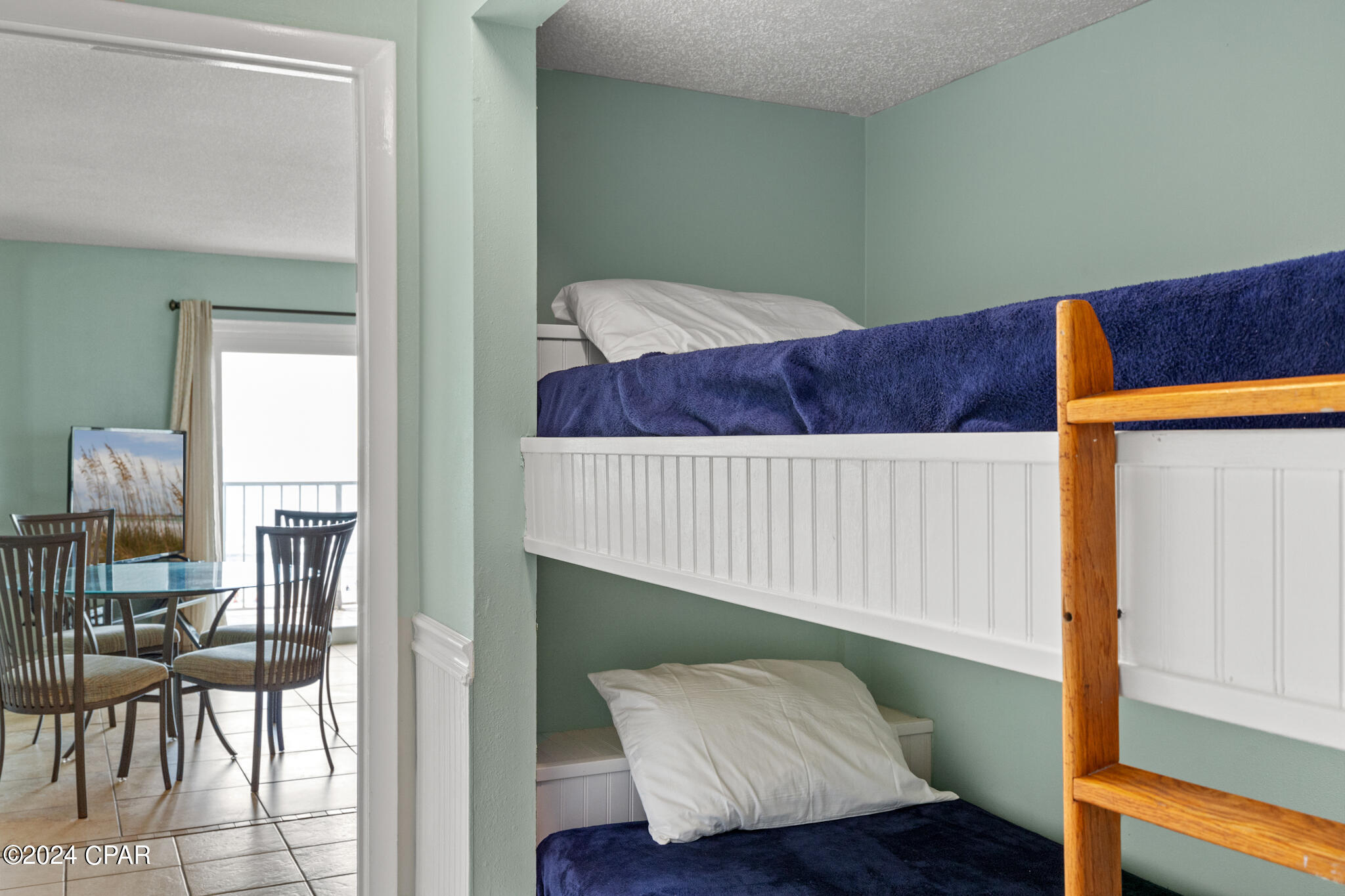 Image 8 For 8743 Thomas Drive 528