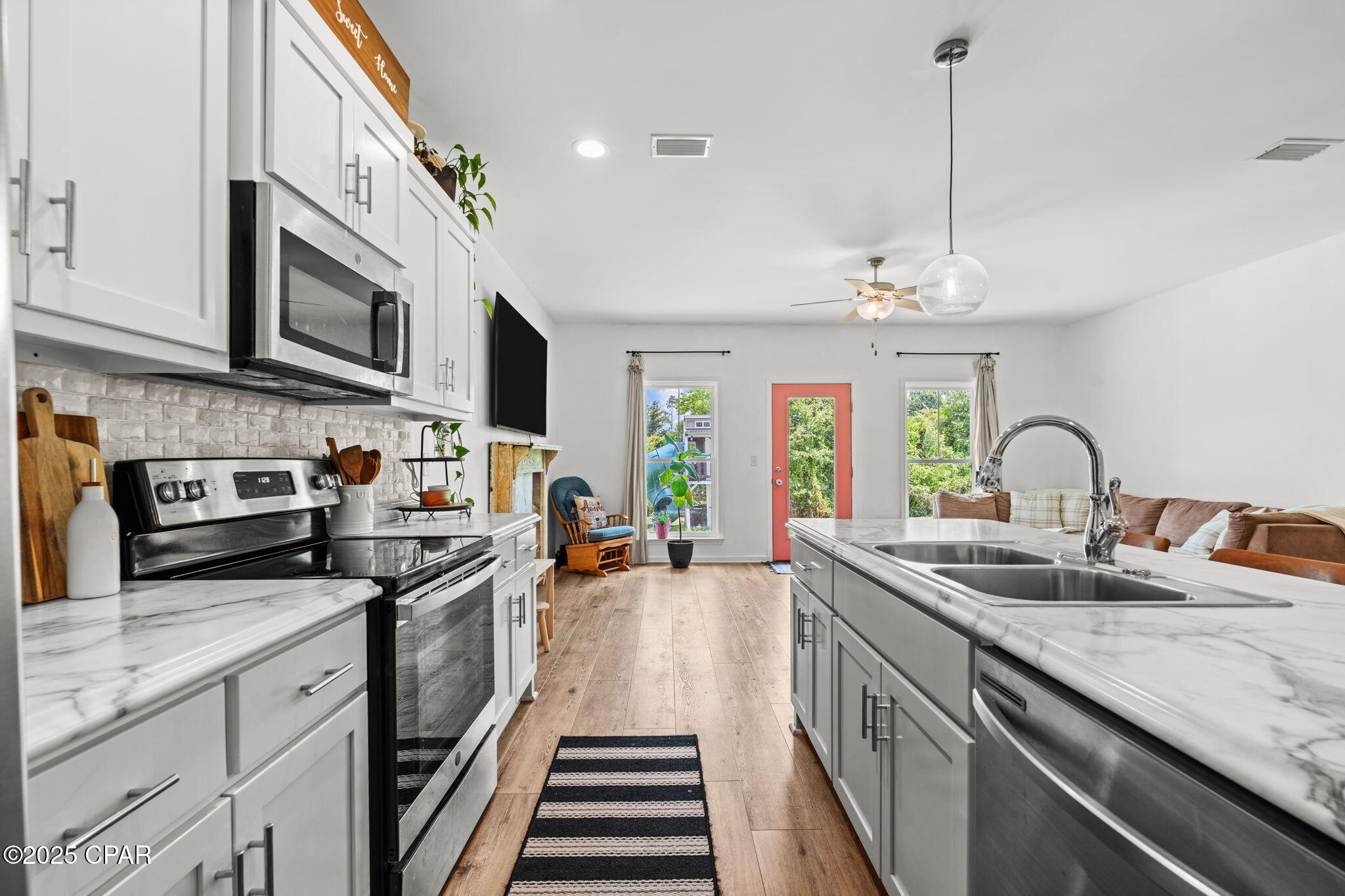 Image 14 For 406 Raven Lane