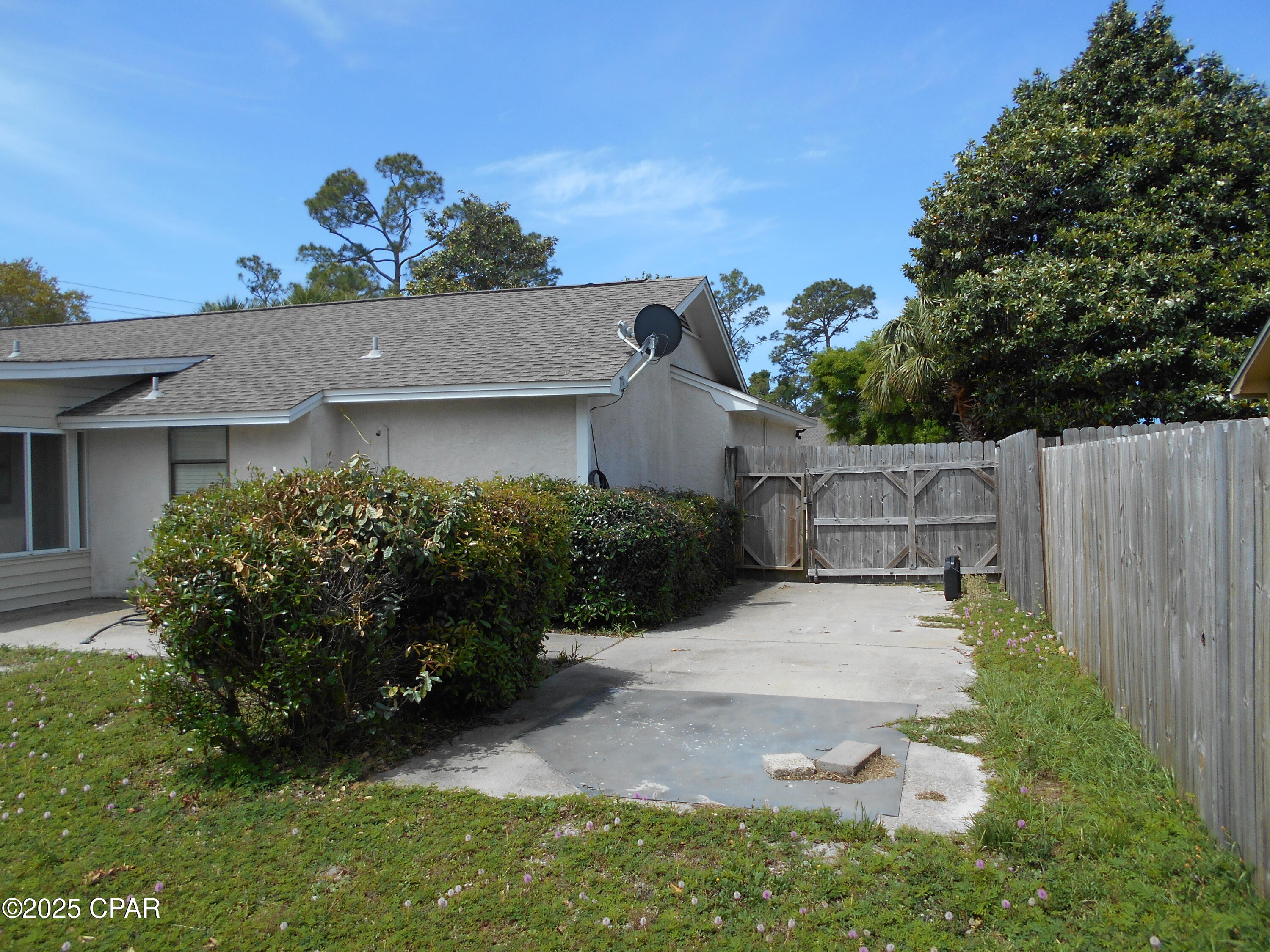 Image 20 For 104 Country Place