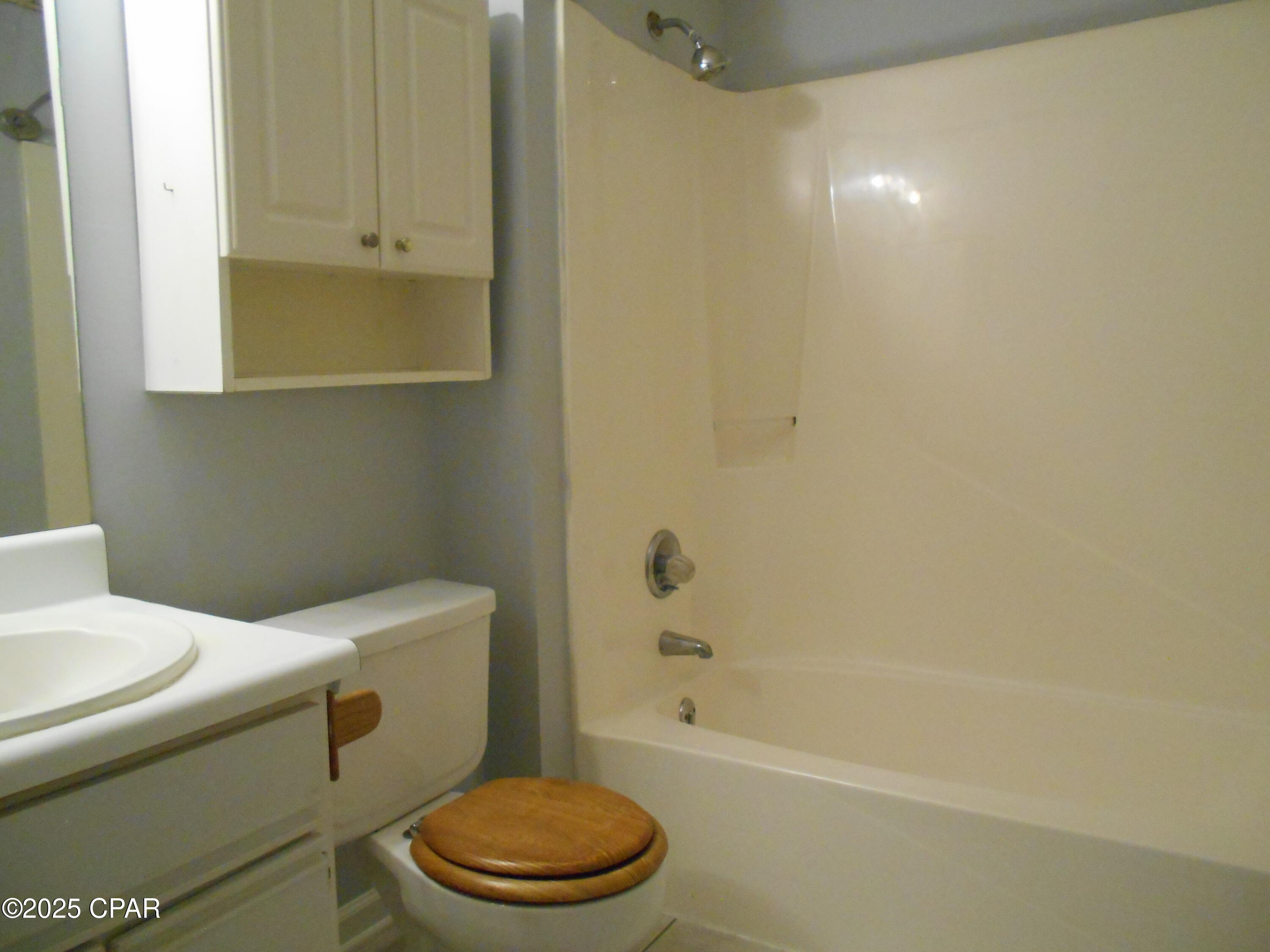 Image 7 For 104 Country Place