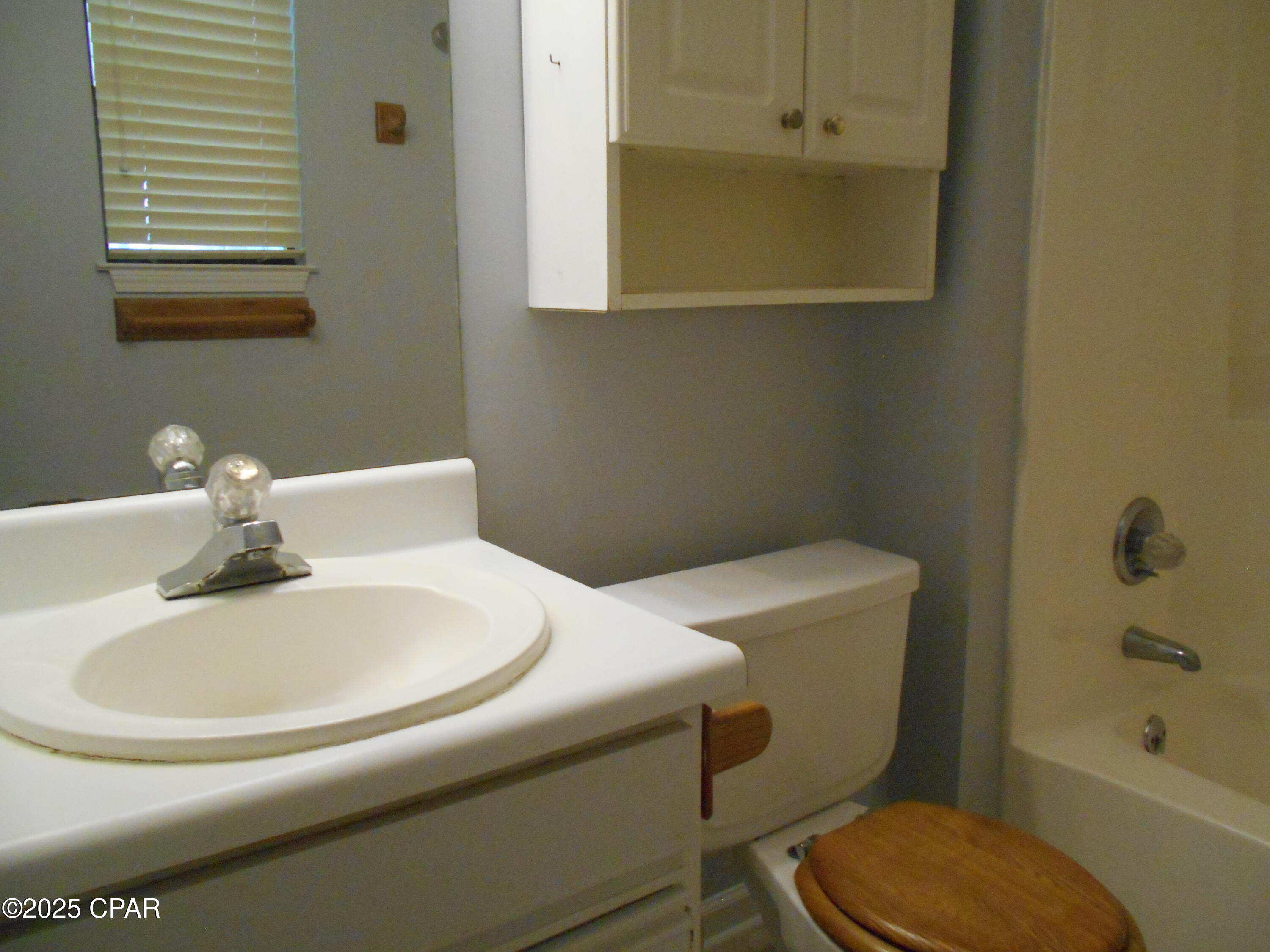 Image 8 For 104 Country Place