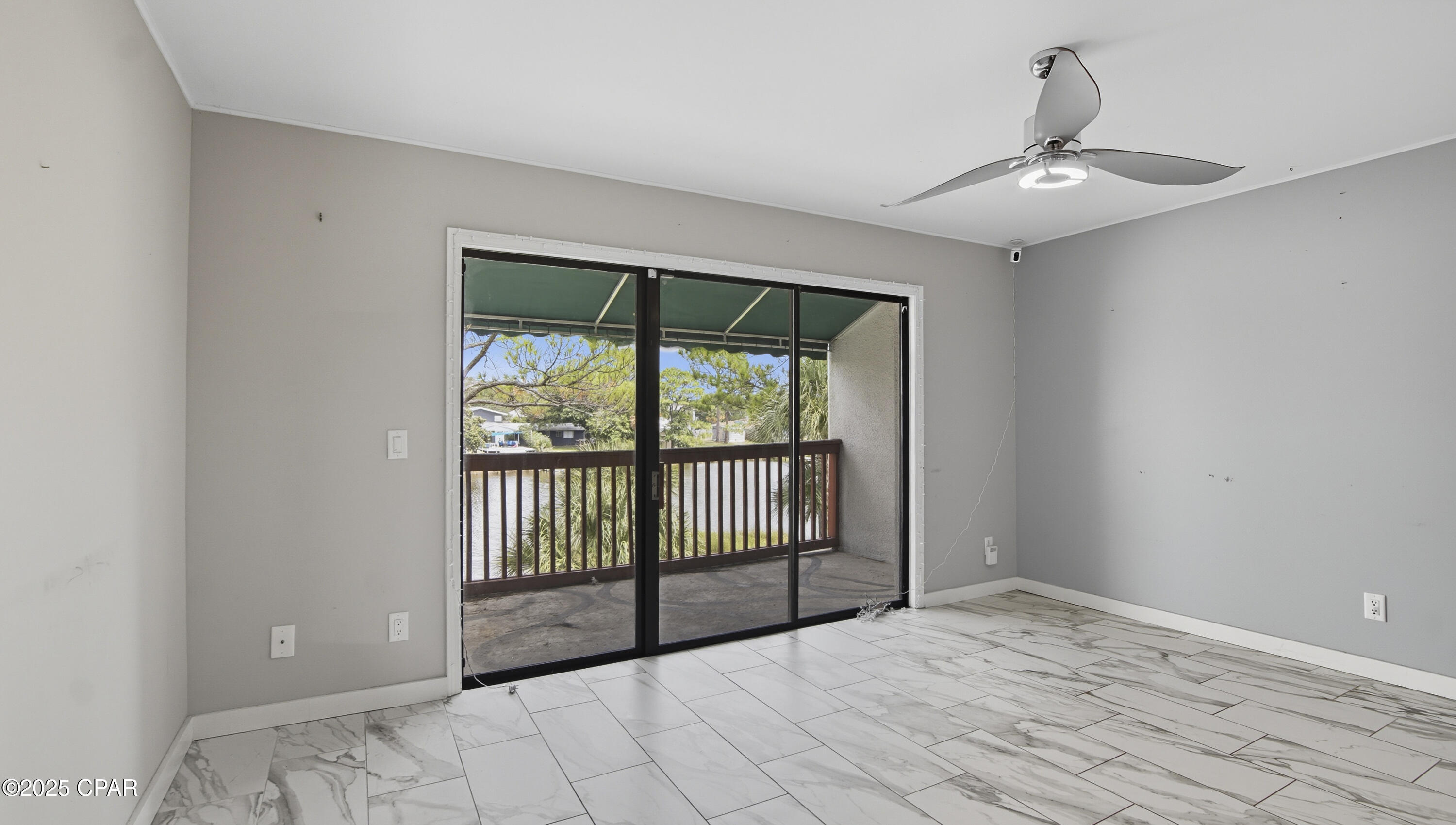 Image 4 For 8730 Thomas Drive 113