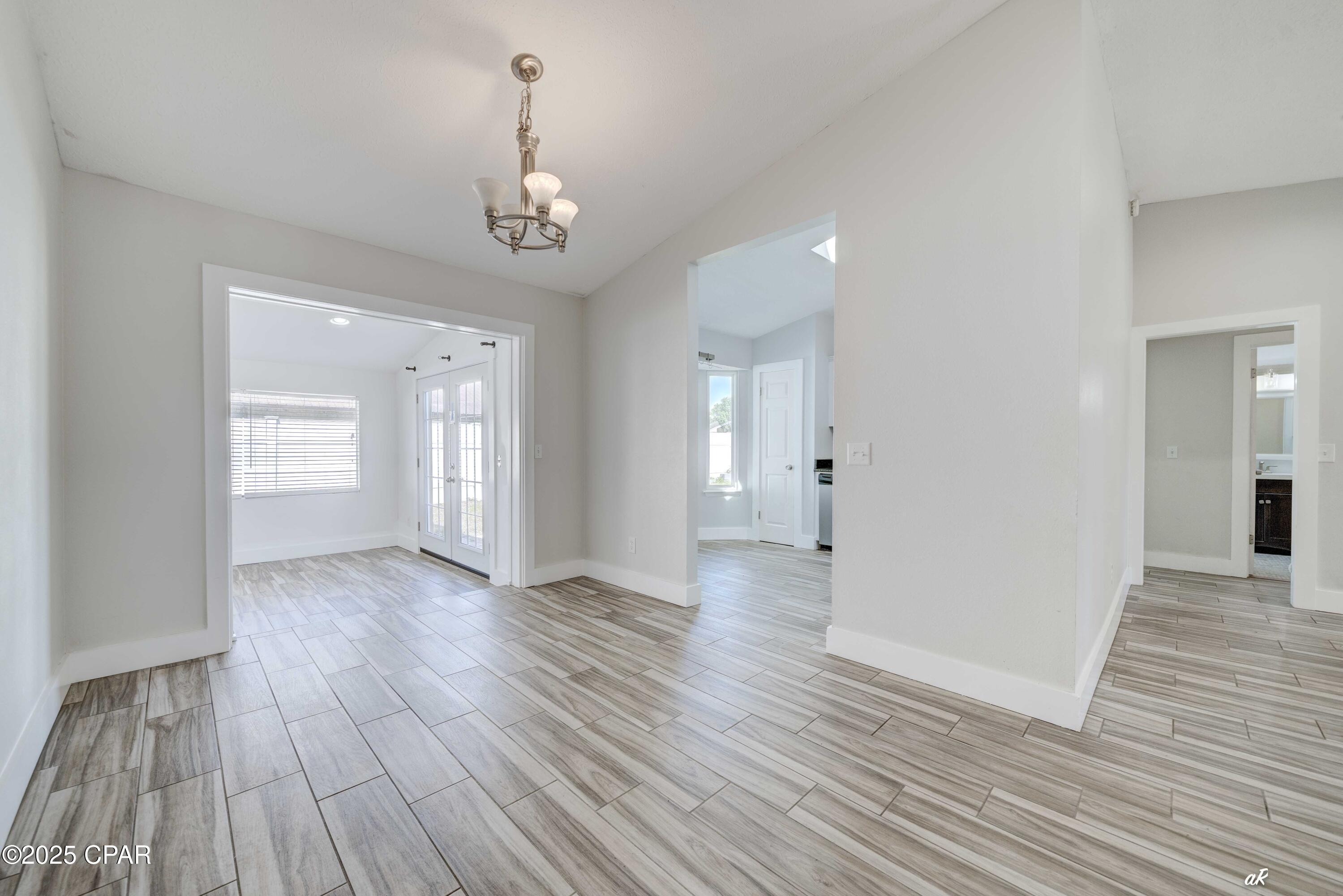 Image 11 For 911 Pelican Place