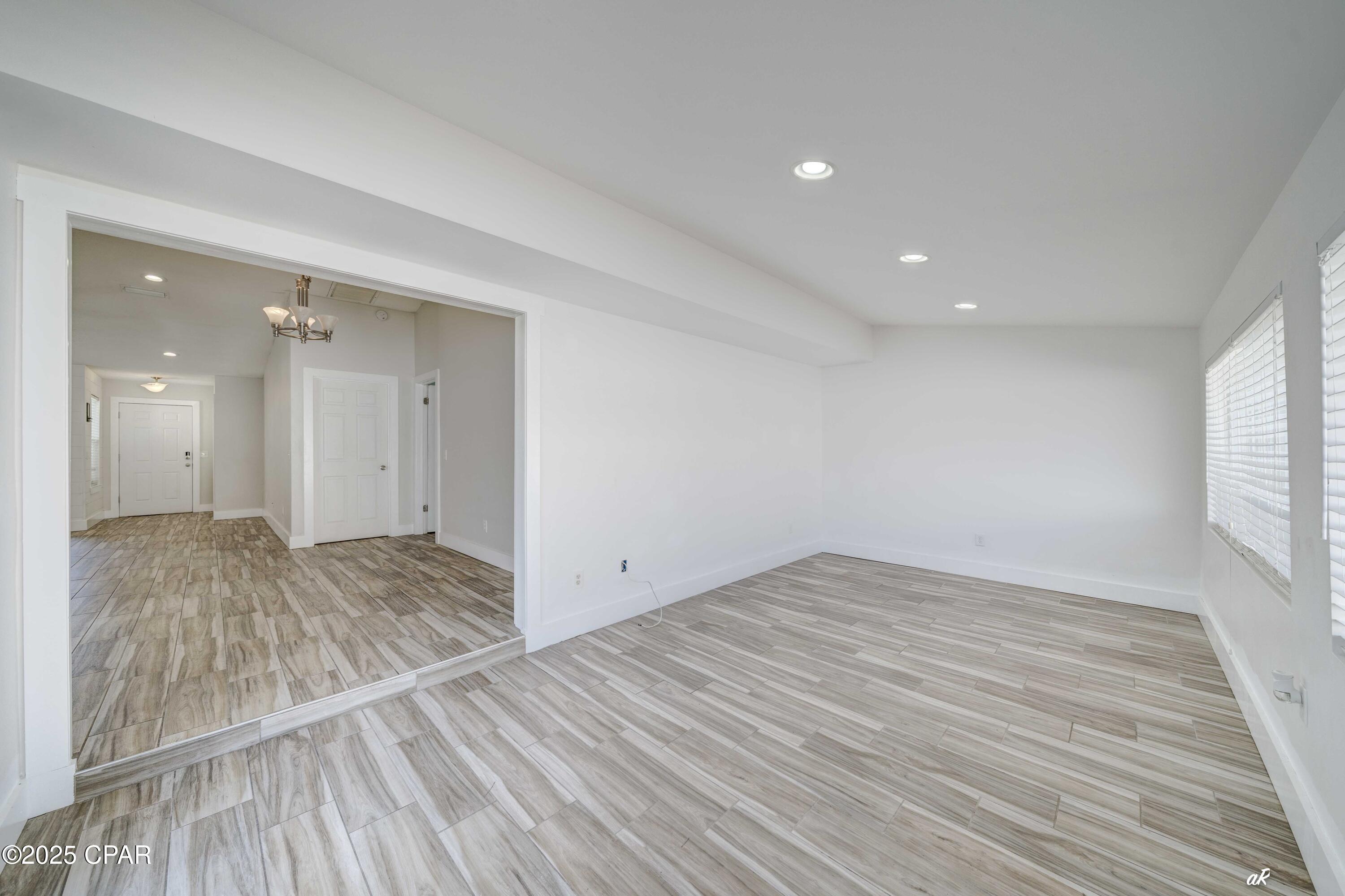 Image 16 For 911 Pelican Place