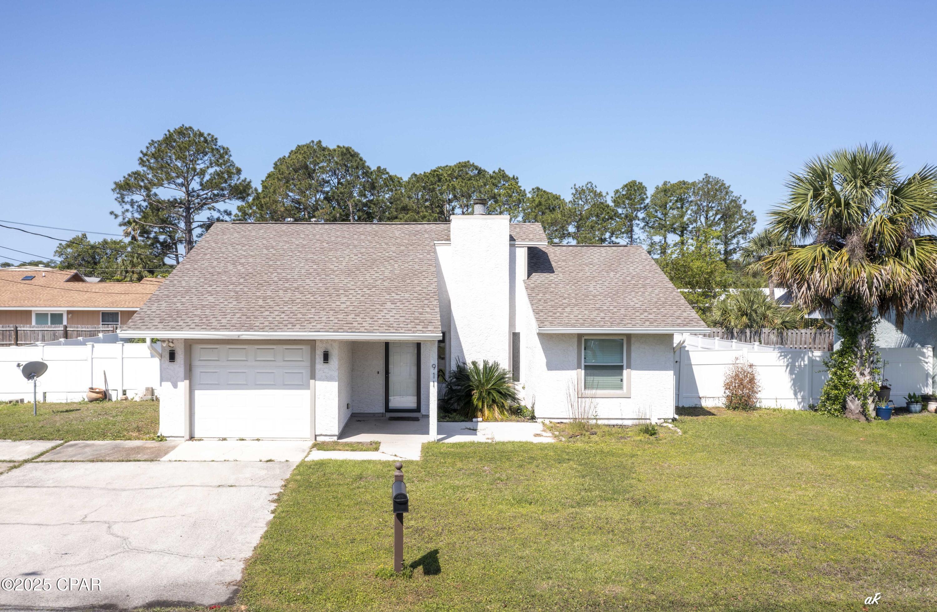 Image 2 For 911 Pelican Place