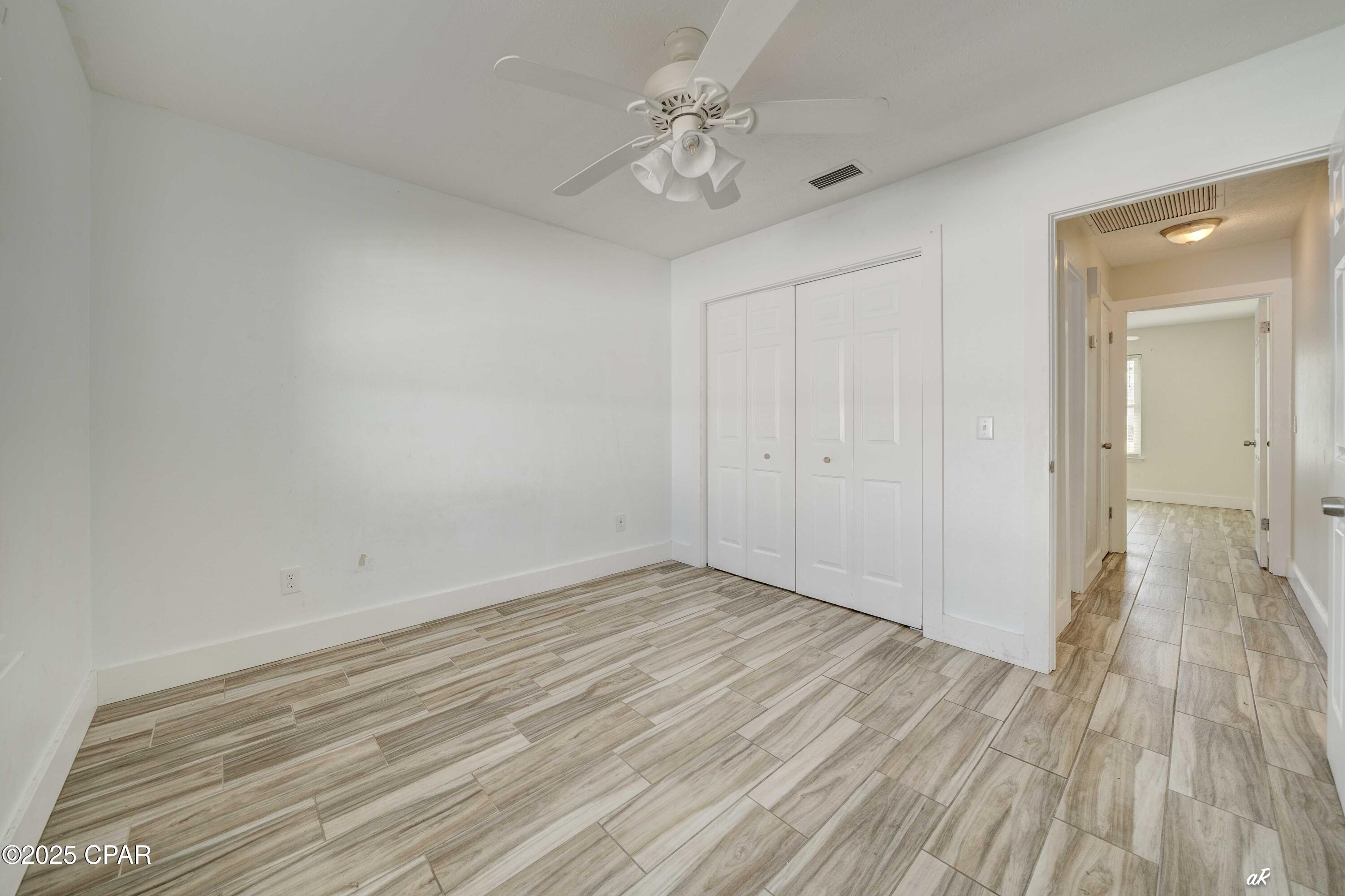 Image 23 For 911 Pelican Place