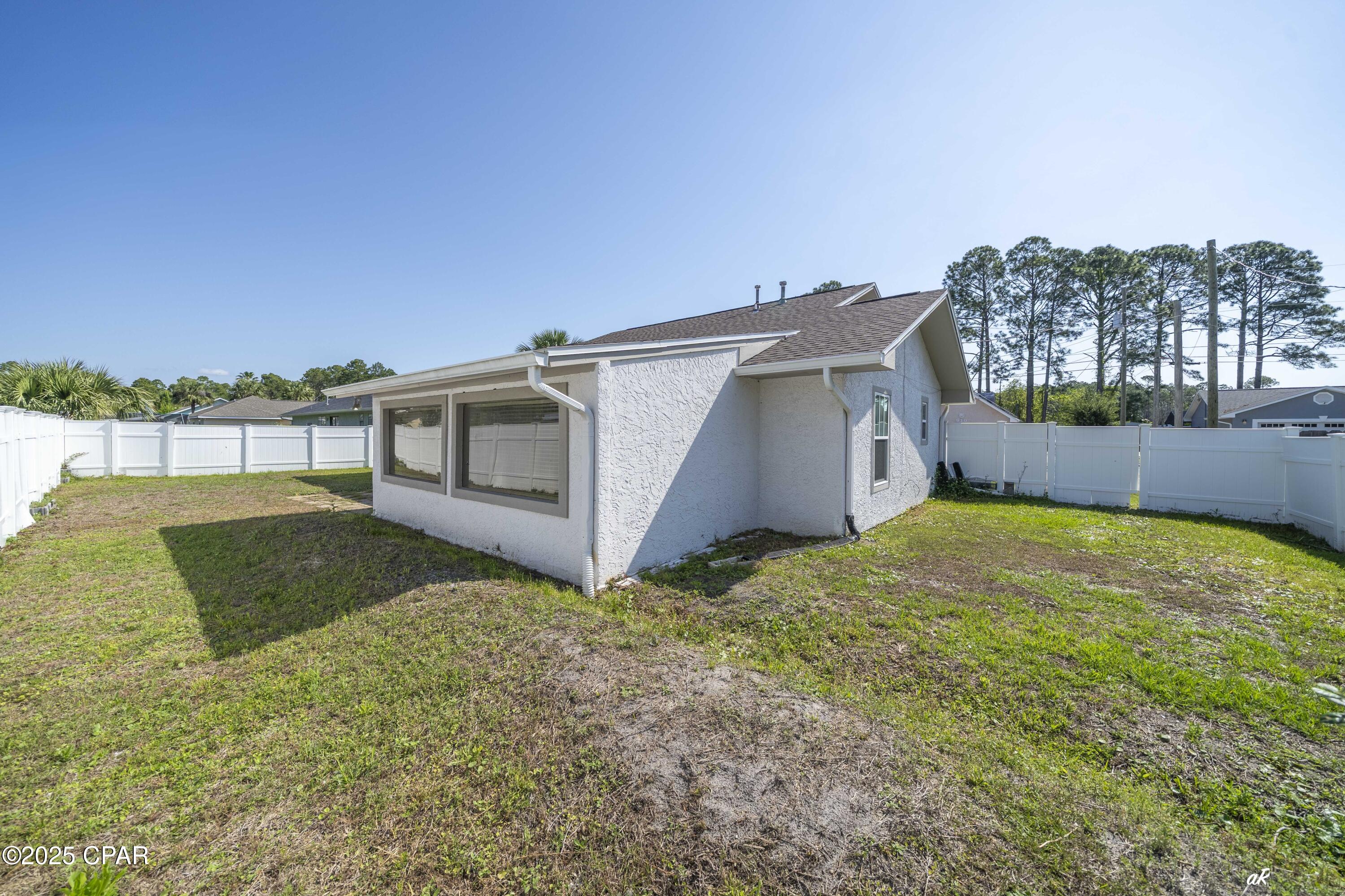 Image 26 For 911 Pelican Place