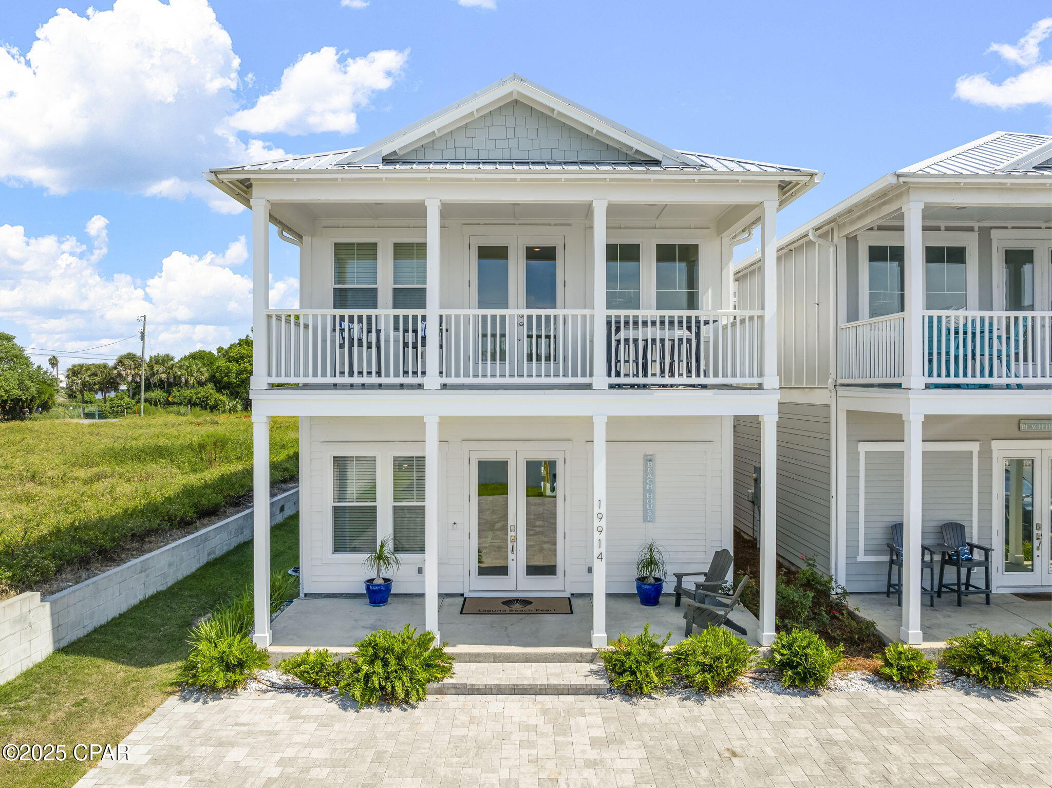 Listing photo id 1 for 19914 Front Beach Road