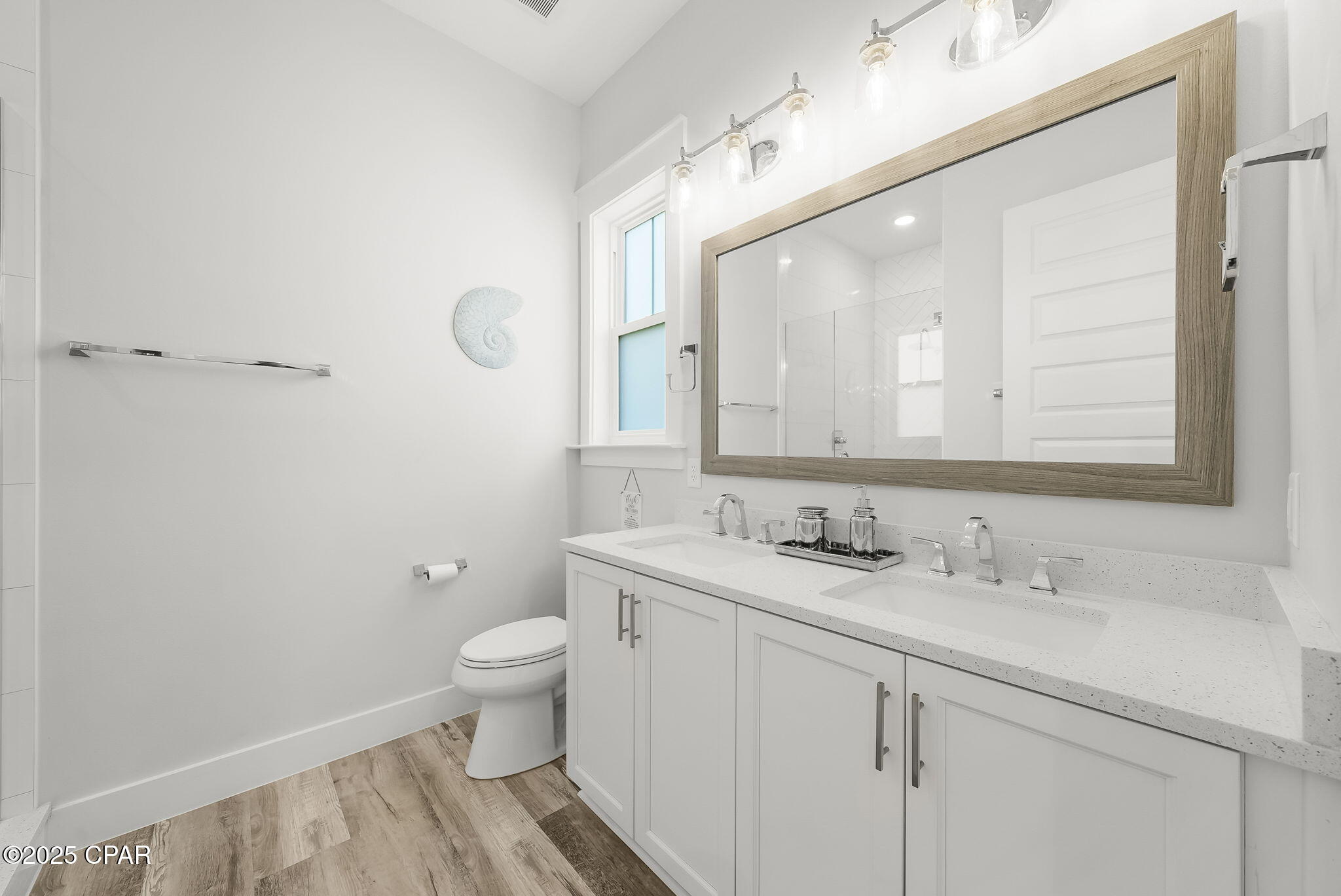 Image 16 For 19914 Front Beach Road