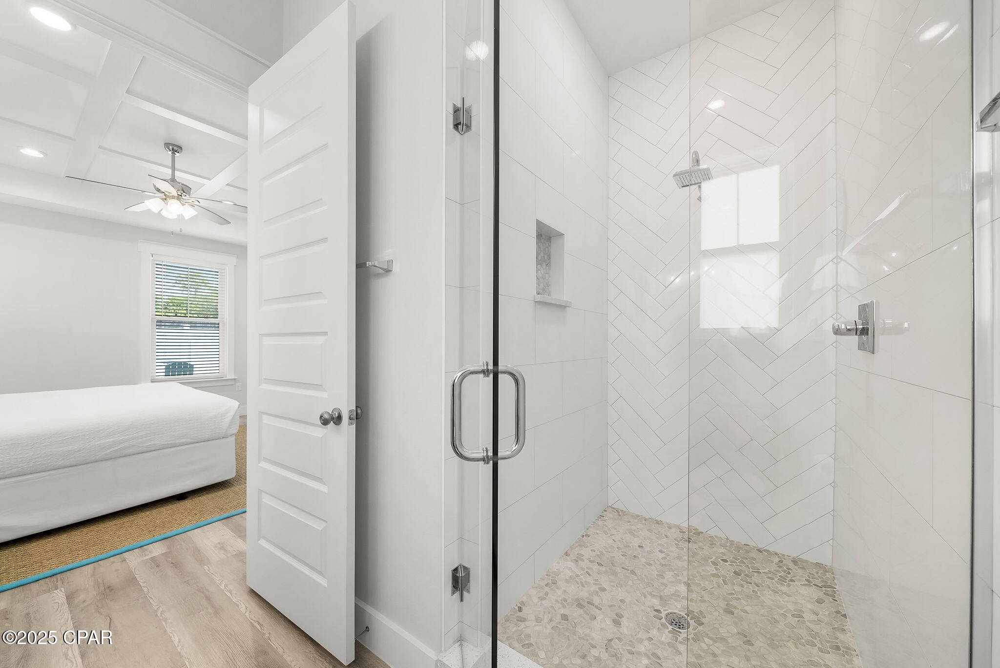 Image 17 For 19914 Front Beach Road