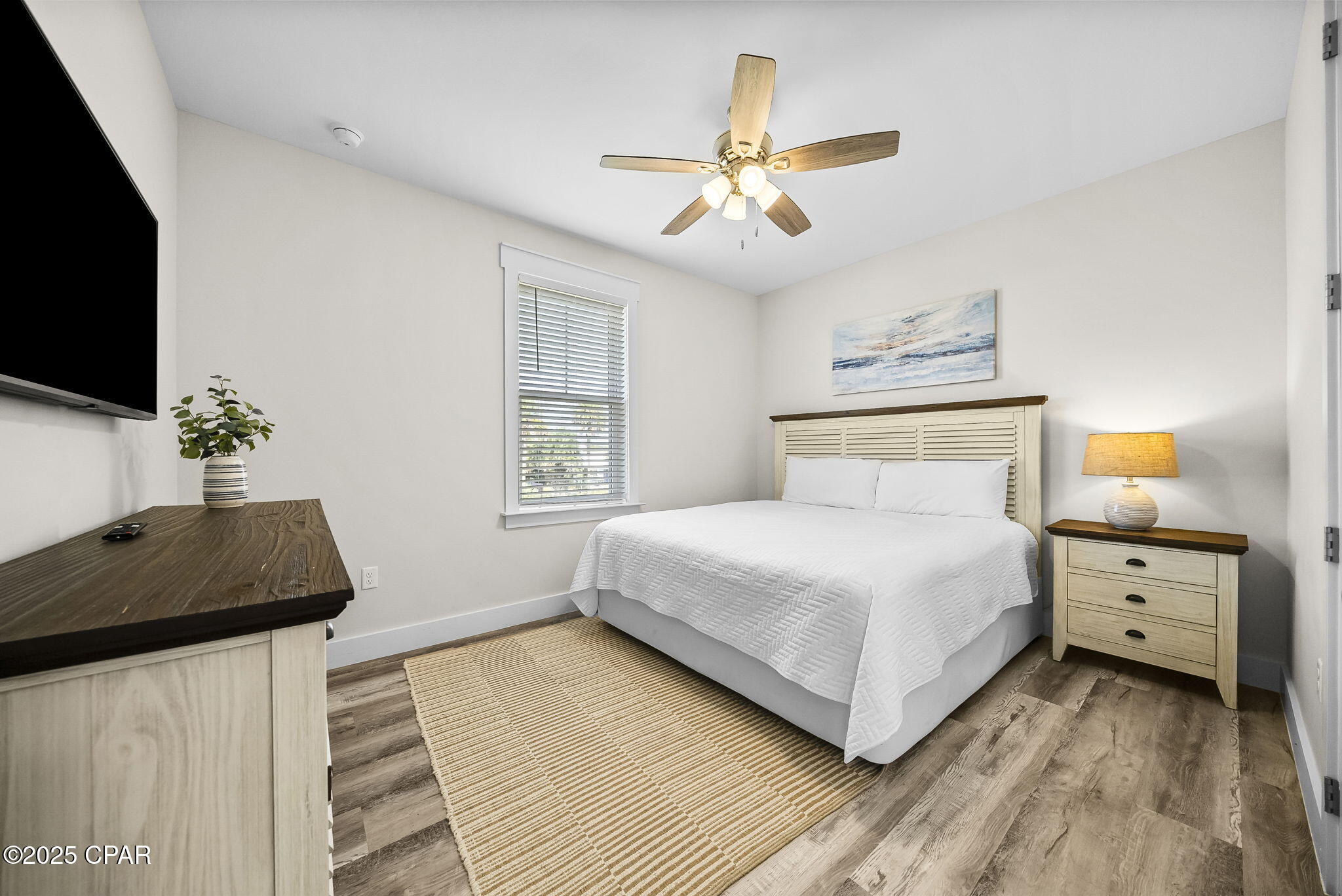 Image 32 For 19914 Front Beach Road