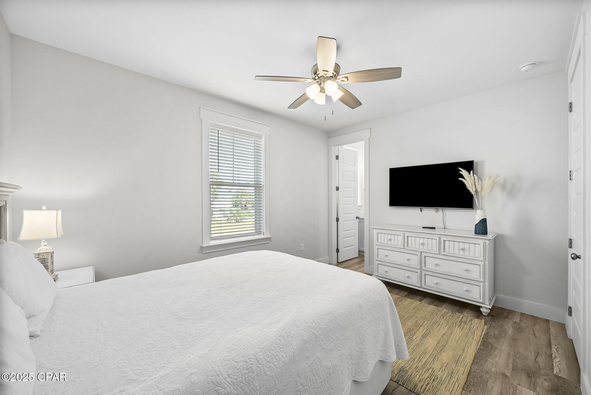 Image 35 For 19914 Front Beach Road