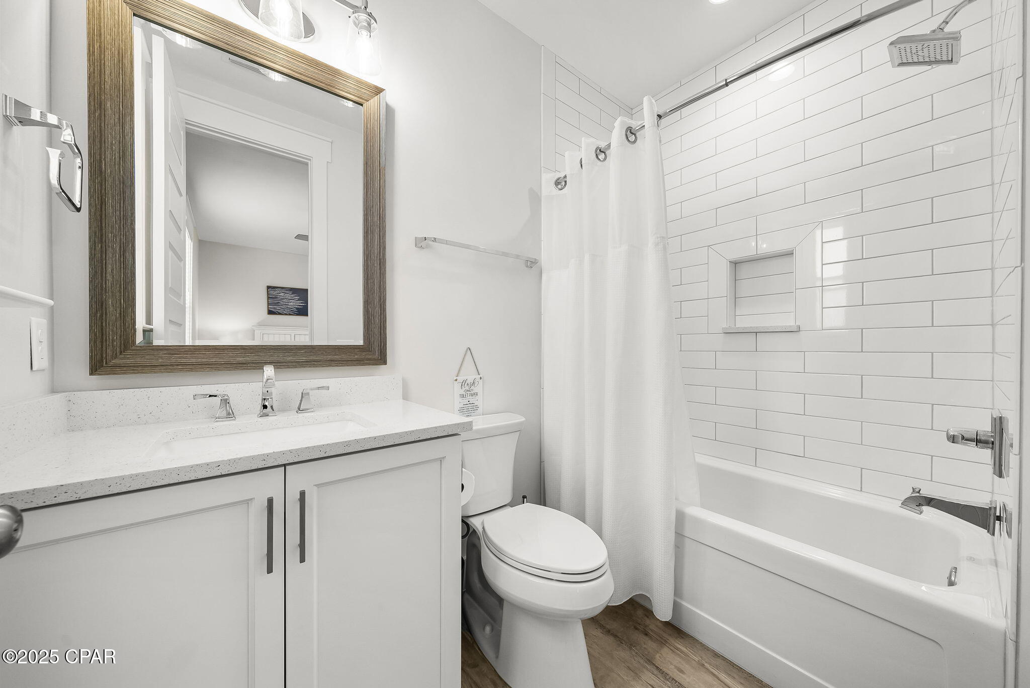 Image 40 For 19914 Front Beach Road