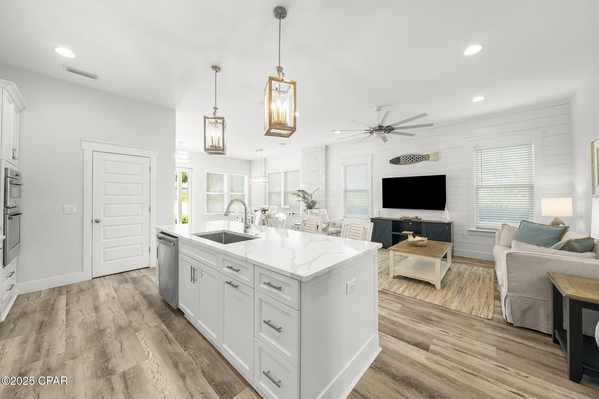 Image 7 For 19914 Front Beach Road