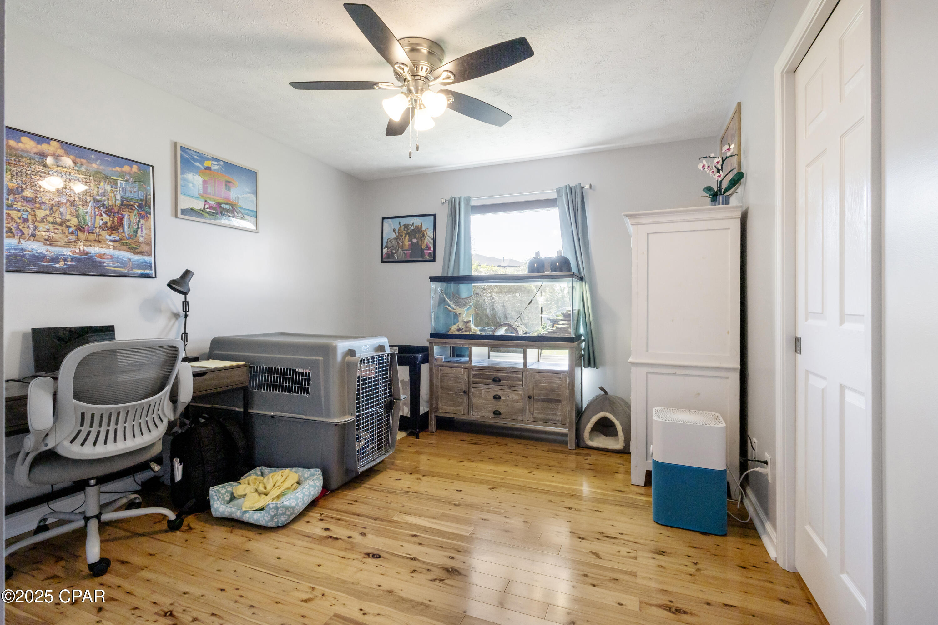 Listing photo id 40 for 7033 Benton Drive