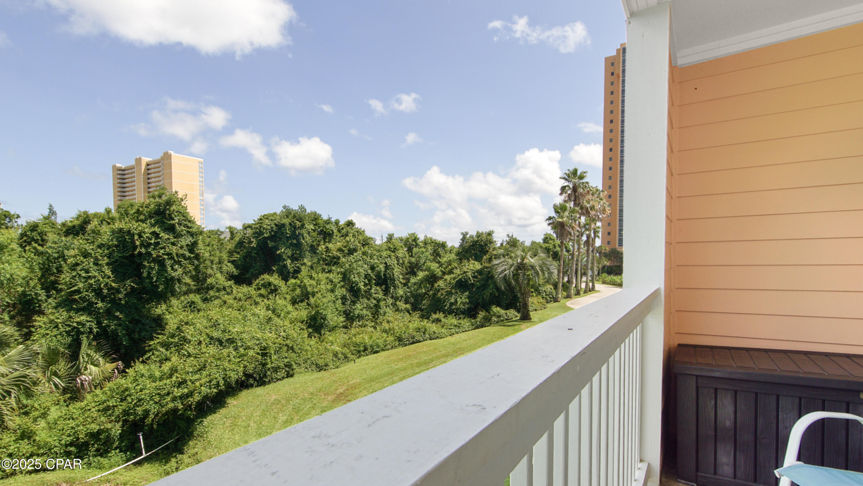 Image 19 For 17690 Front Beach  C204