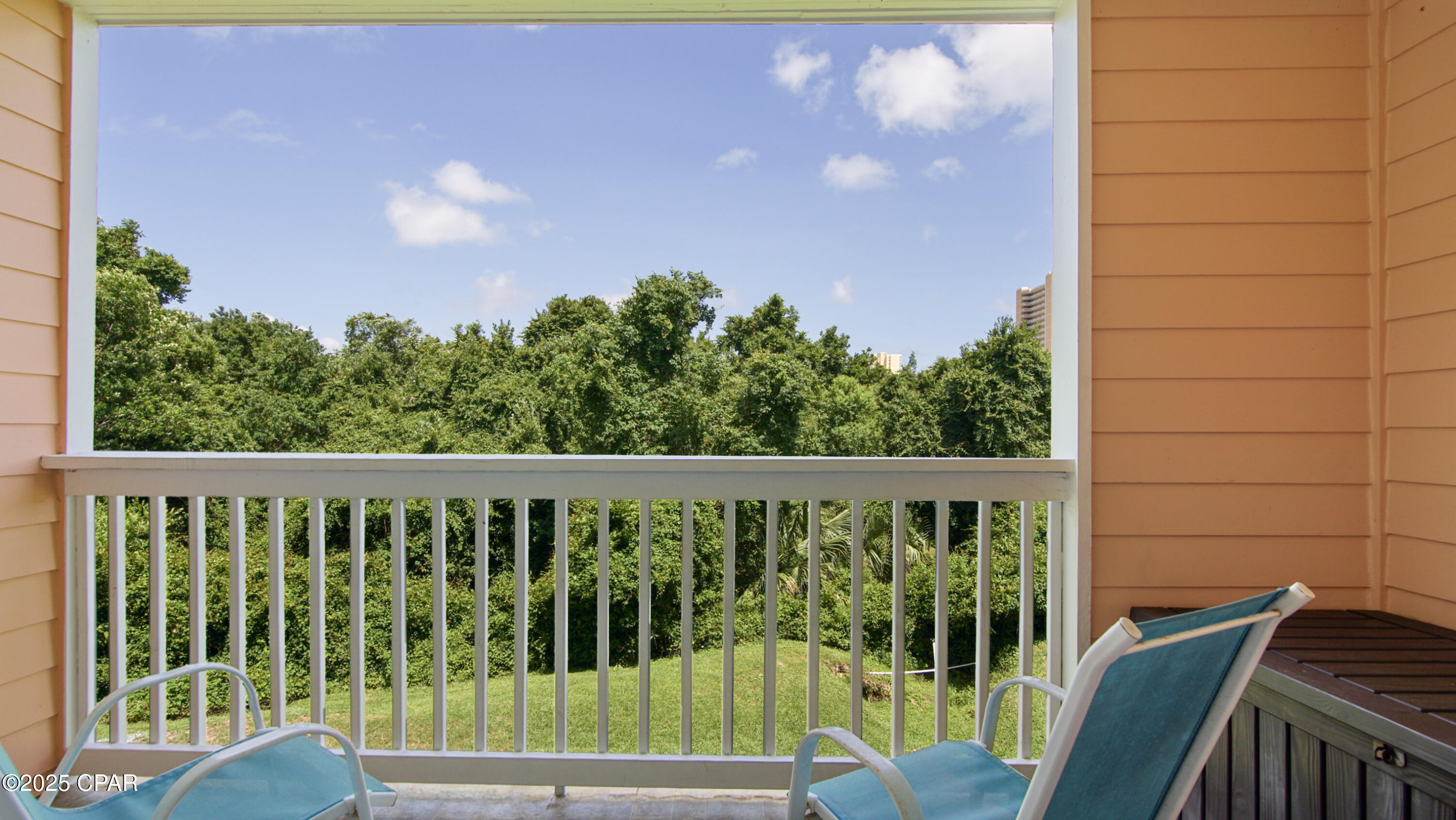 Image 23 For 17690 Front Beach  C204