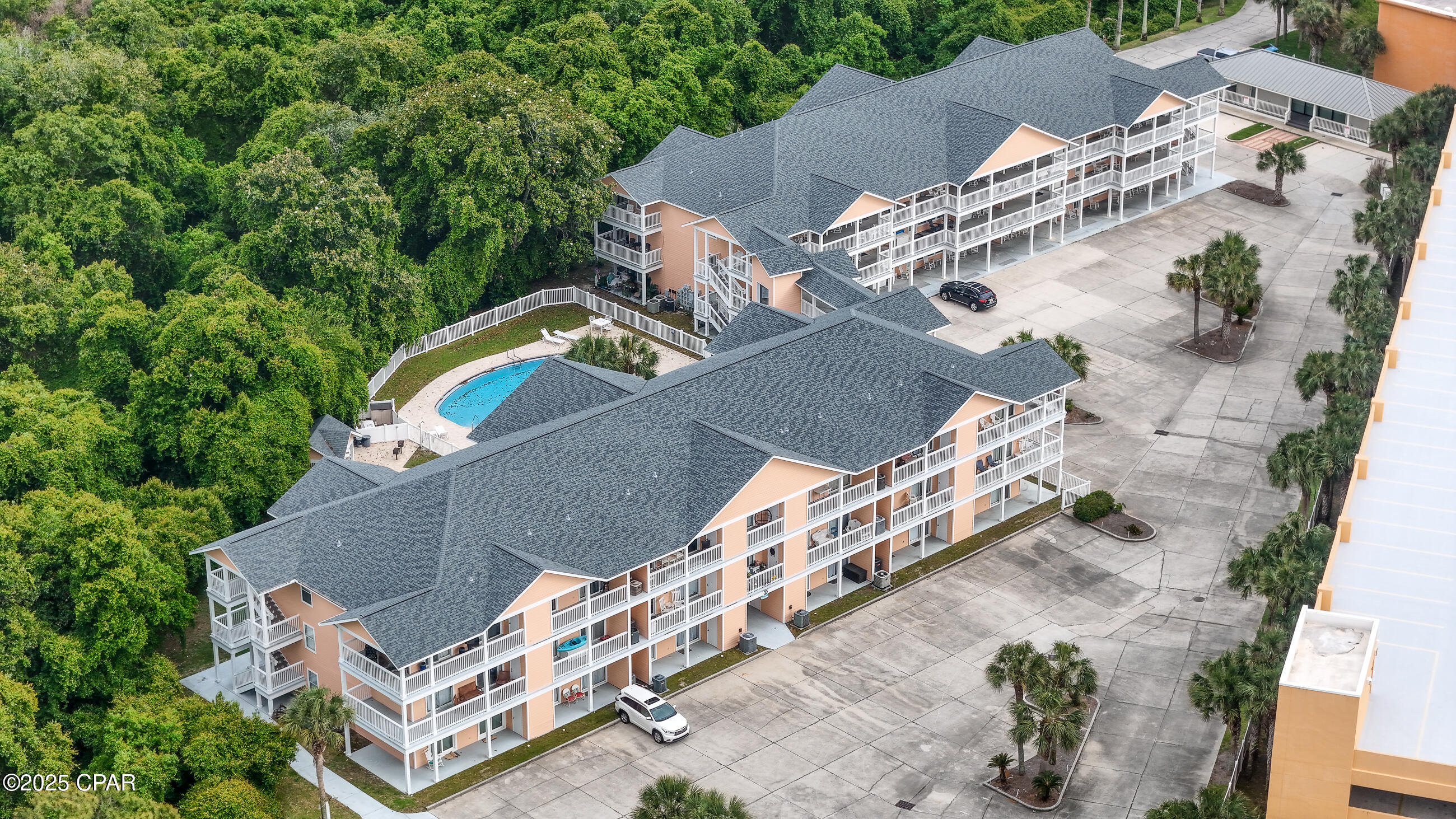 Image 24 For 17690 Front Beach  C204