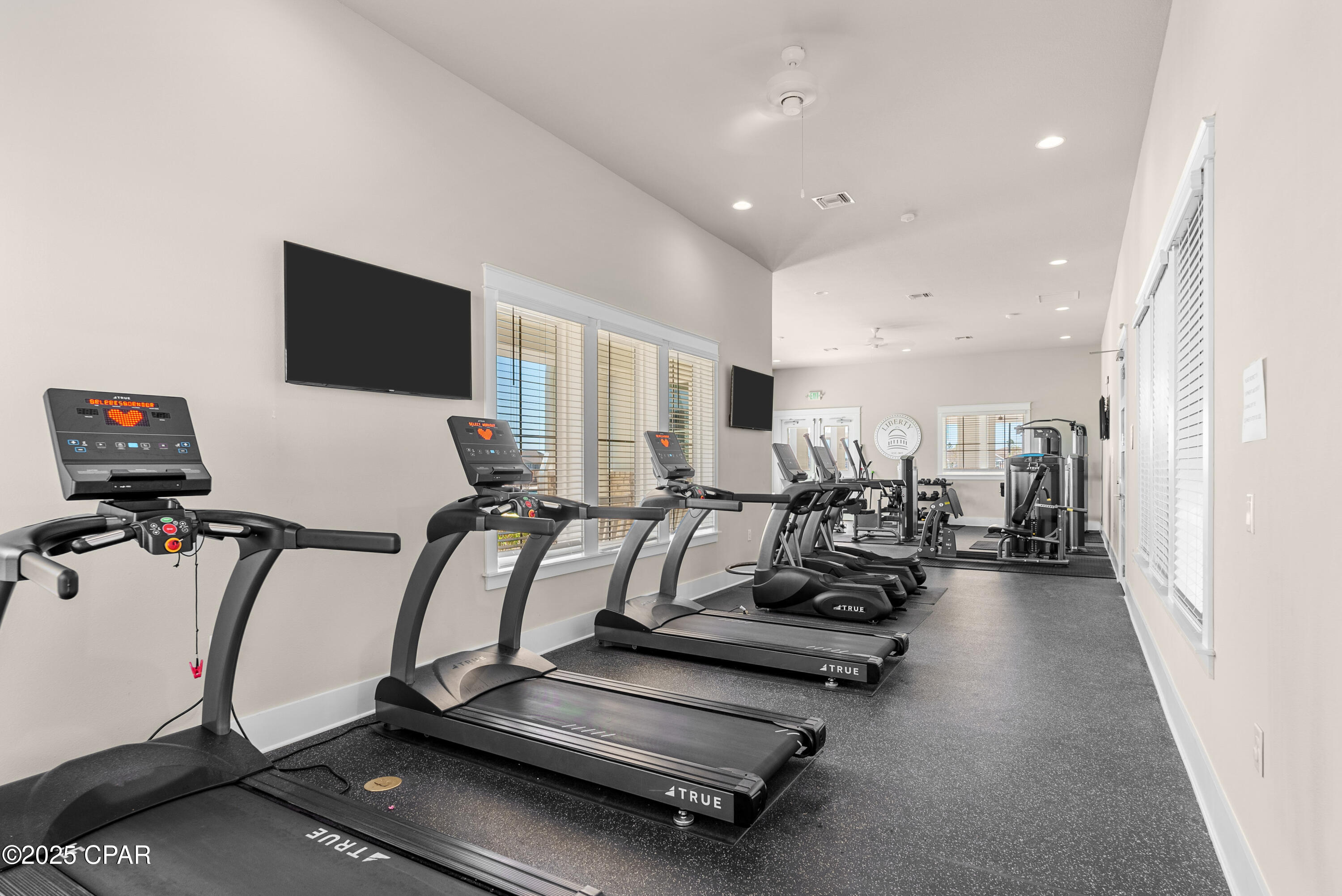 Image 45 For 6570 Atkins Road