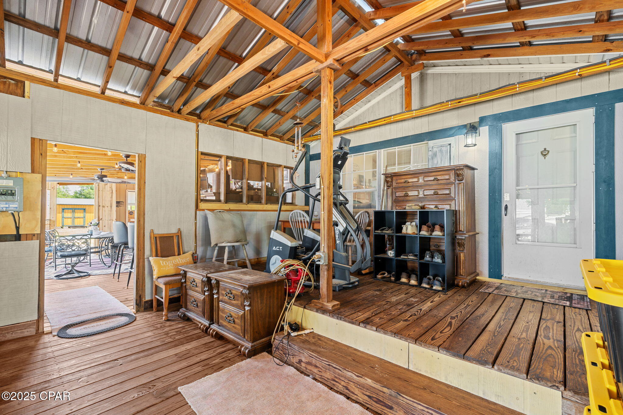 Image 16 For 9121 Silver Lake Road