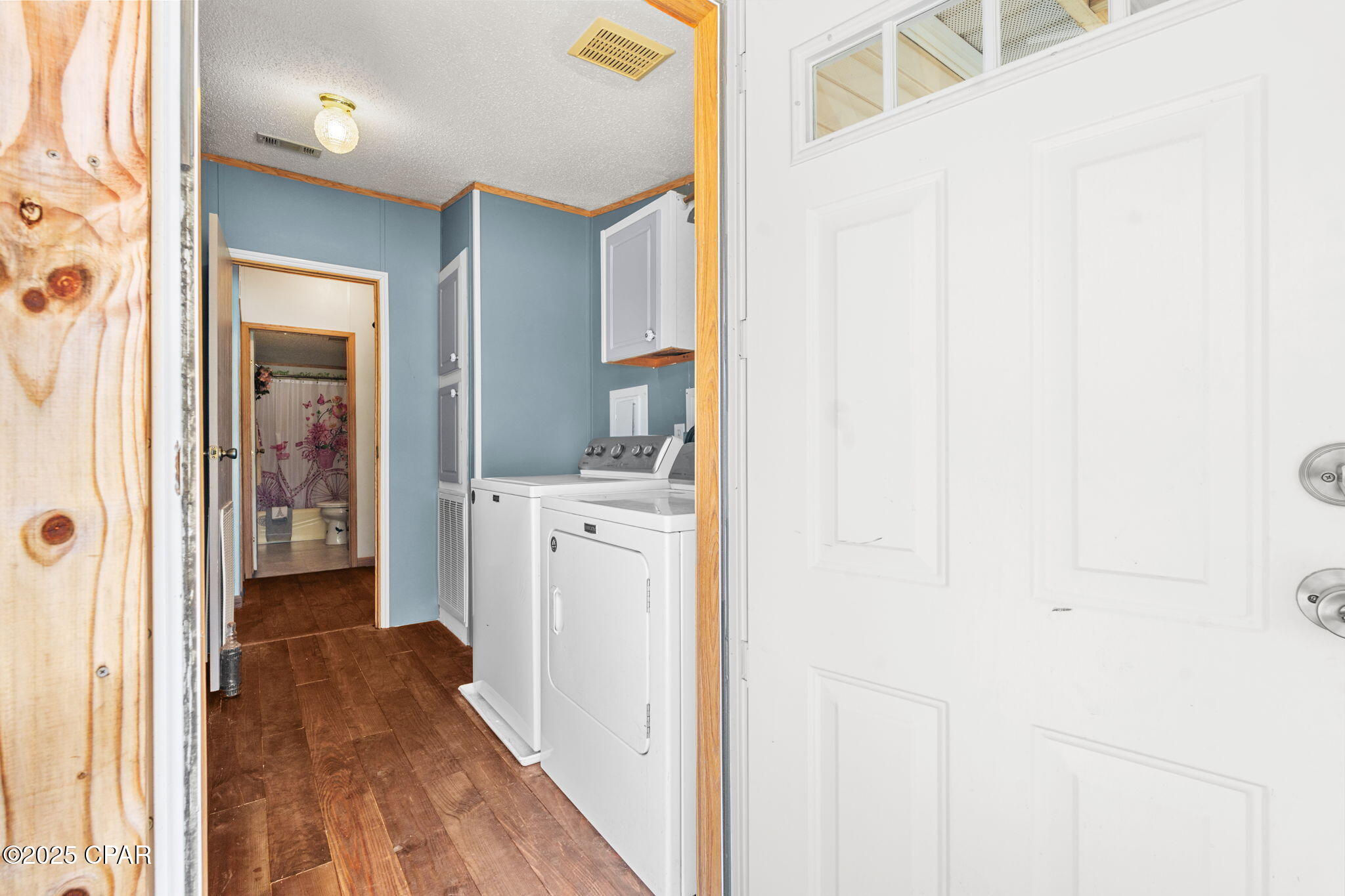 Image 17 For 9121 Silver Lake Road