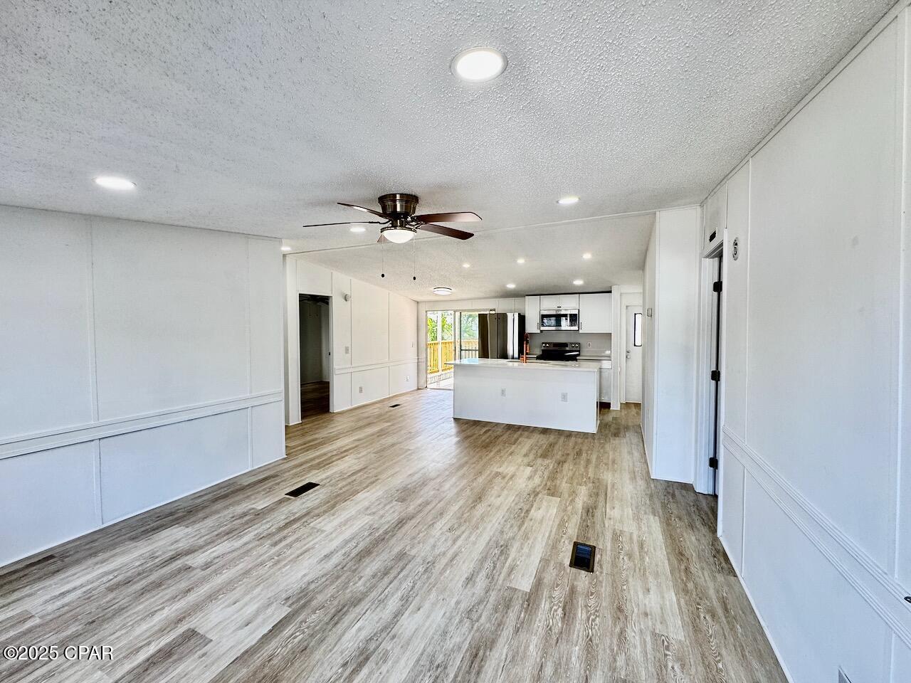 Image 10 For 327 Hibiscus Drive