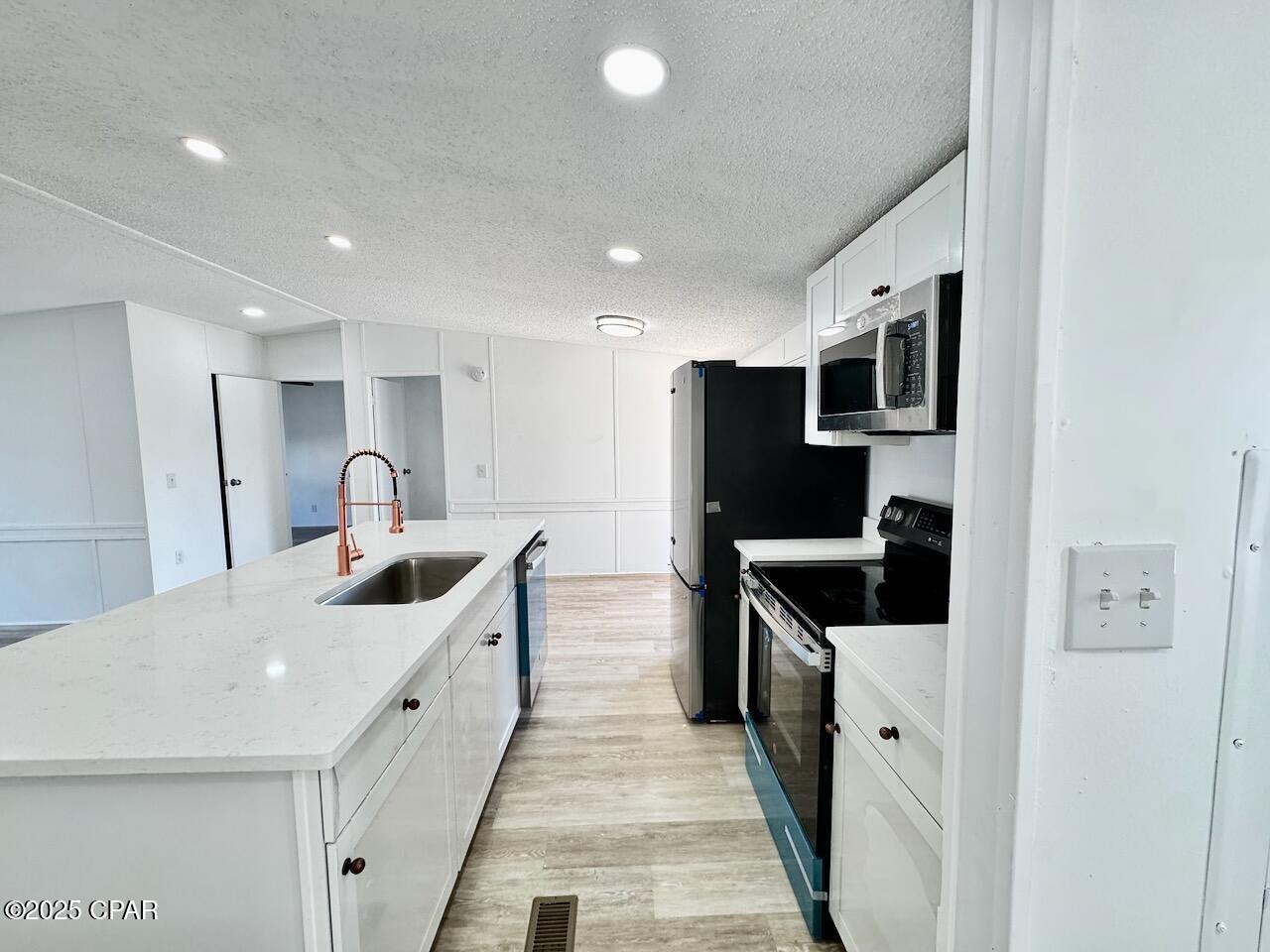 Image 19 For 327 Hibiscus Drive