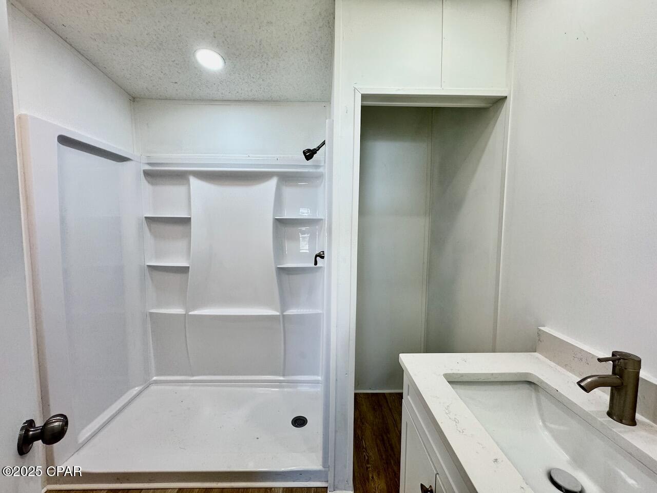 Image 23 For 327 Hibiscus Drive