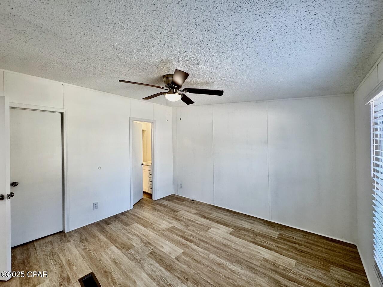 Image 24 For 327 Hibiscus Drive