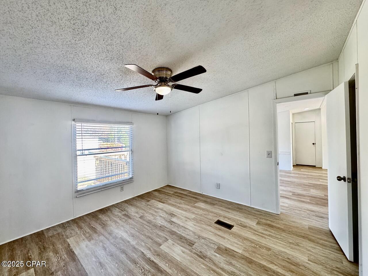 Image 25 For 327 Hibiscus Drive