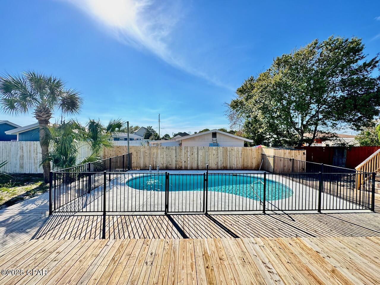 Image 7 For 327 Hibiscus Drive