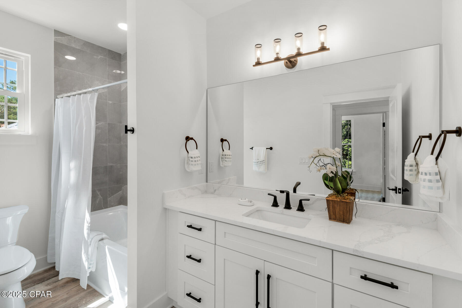 Image 3 For 518 Seacrest Drive