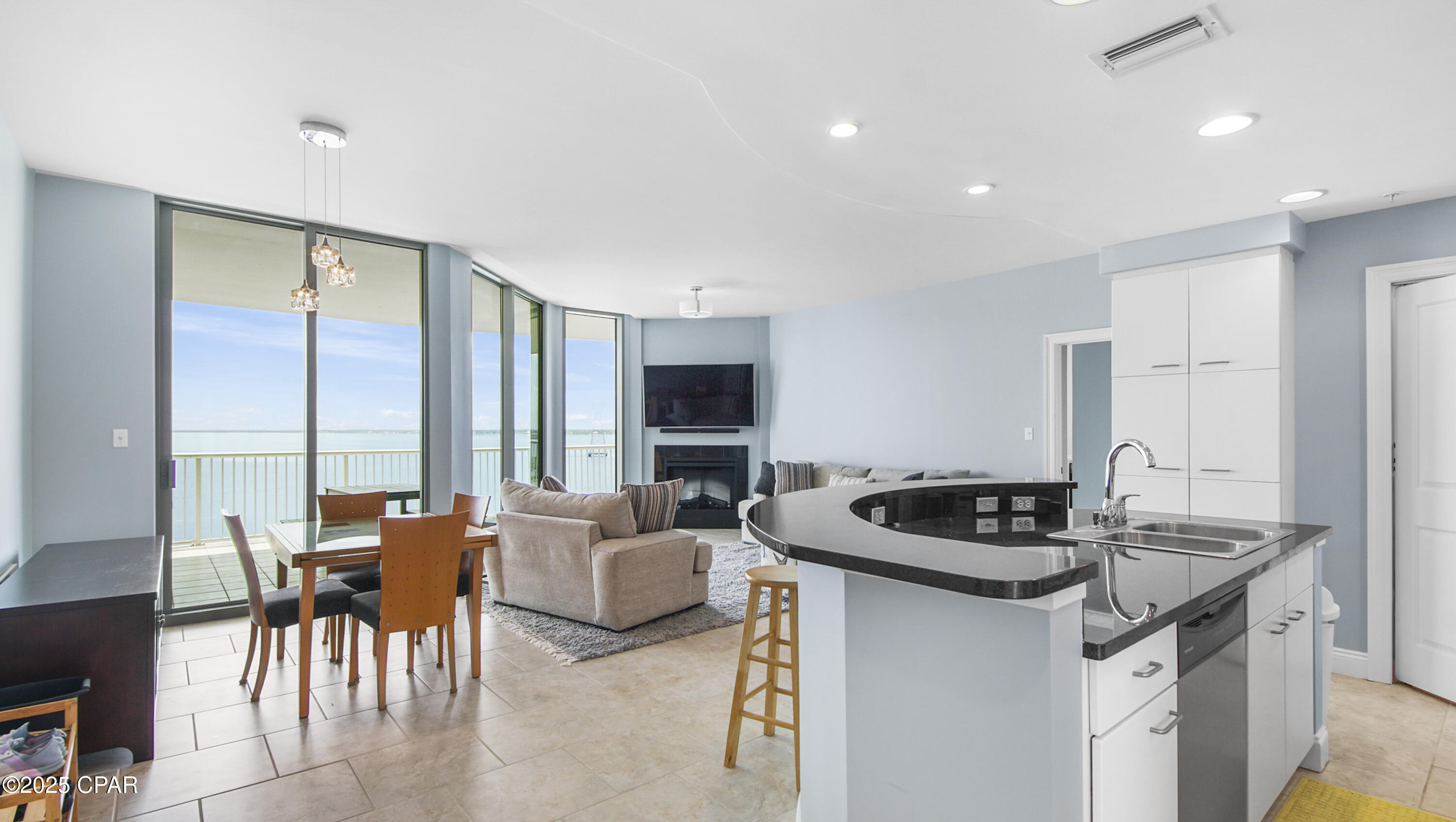 Image 33 For 6422 Highway 98  805