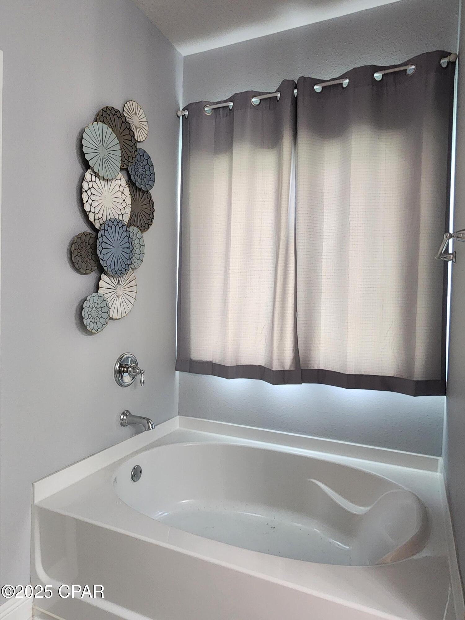 Image 23 For 104 Moonraker Circle